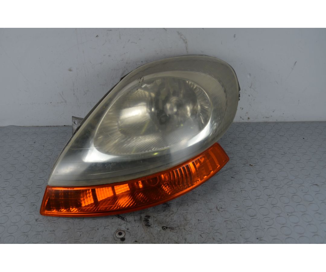 Faro Anteriore SX Renault Trafic dal 2000 al 2006 Cod 7700311371 1718201477543 Faro Anteriore SX Renault Trafic dal 2000 al 2006 Cod 7700311371 1718201477543