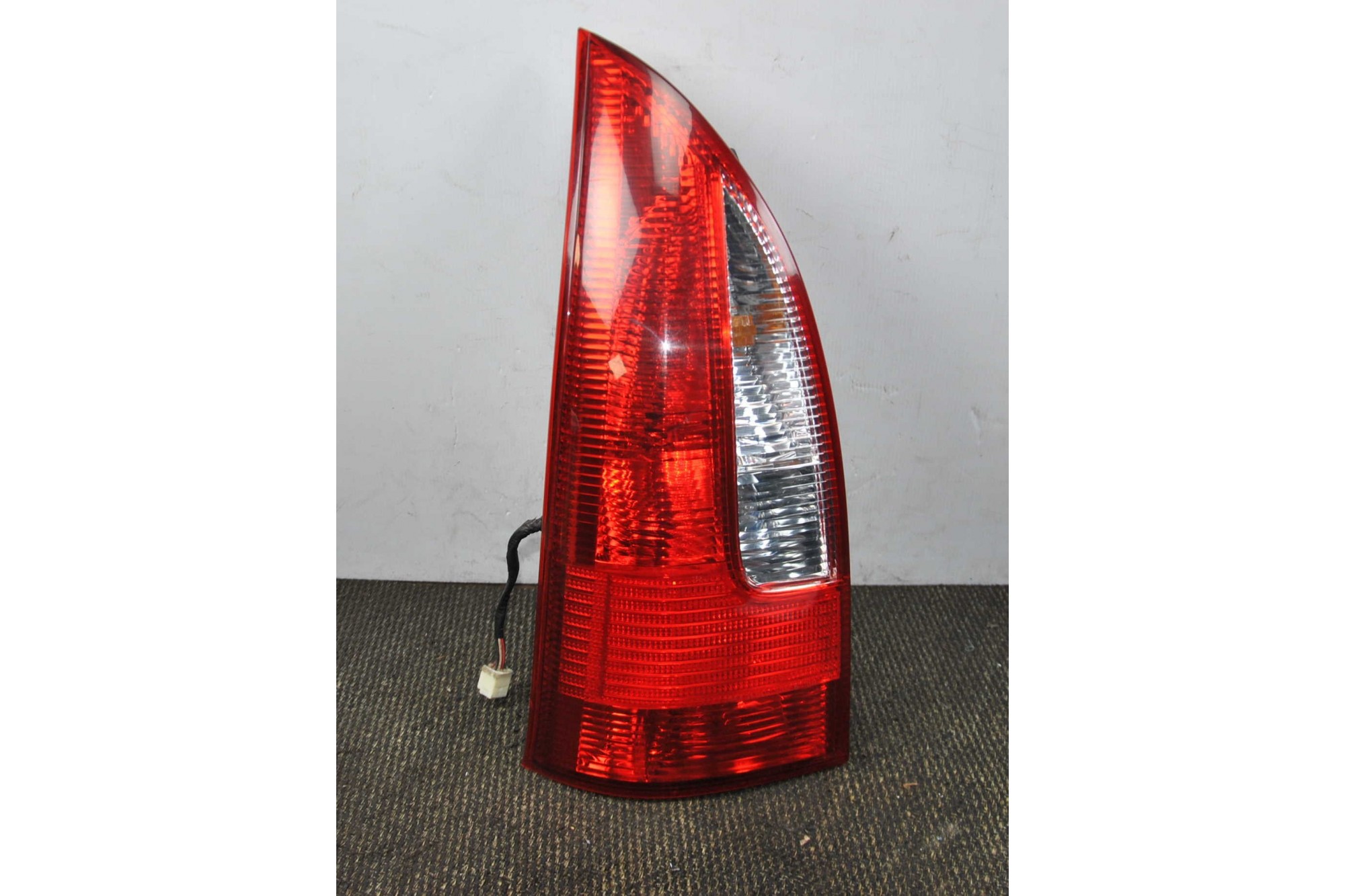 Fanale Stop Posteriore SX Mazda Premacy dal 1999 al 2005 cod. 220-61908  2411111170458