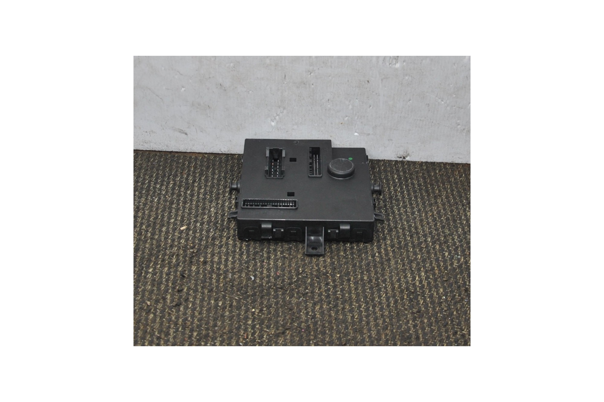 Centralina ECU Toyota IQ dal 2008 al 2015 cod 89661-oh130  2411111170946