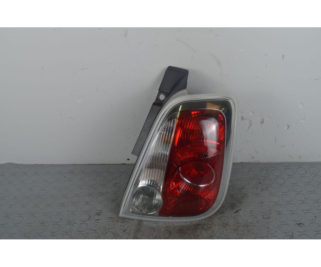 Fanale Stop posteriore DX Fiat 500 Dal 2007 al 2016 Cod 51885544 1718869494852 Fanale Stop posteriore DX Fiat 500 Dal 2007 al 2016 Cod 51885544 1718869494852