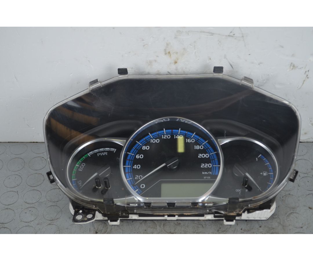 Strumentazione contachilometri completa Toyota Yaris Hybrid Dal 2014 al 2019 Cod 838000UL60  1718876004006