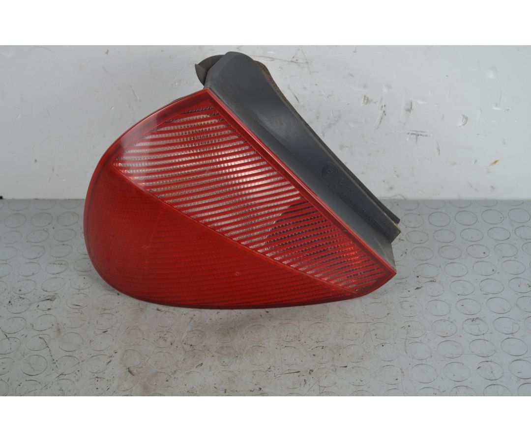 Fanale Stop Posteriore SX Lancia Lybra Berlina dal 1999 al 2006 Cod 38070751 1719241940011 Fanale Stop Posteriore SX Lancia Lybra Berlina dal 1999 al 2006 Cod 38070751 1719241940011