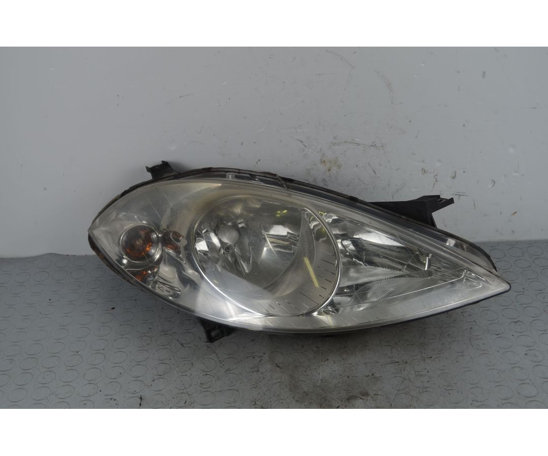 Faro anteriore DX Mercedes Classe A W169 Dal 2004 al 2012 Cod A1698200261 1719298824180 Faro anteriore DX Mercedes Classe A W169 Dal 2004 al 2012 Cod A1698200261 1719298824180