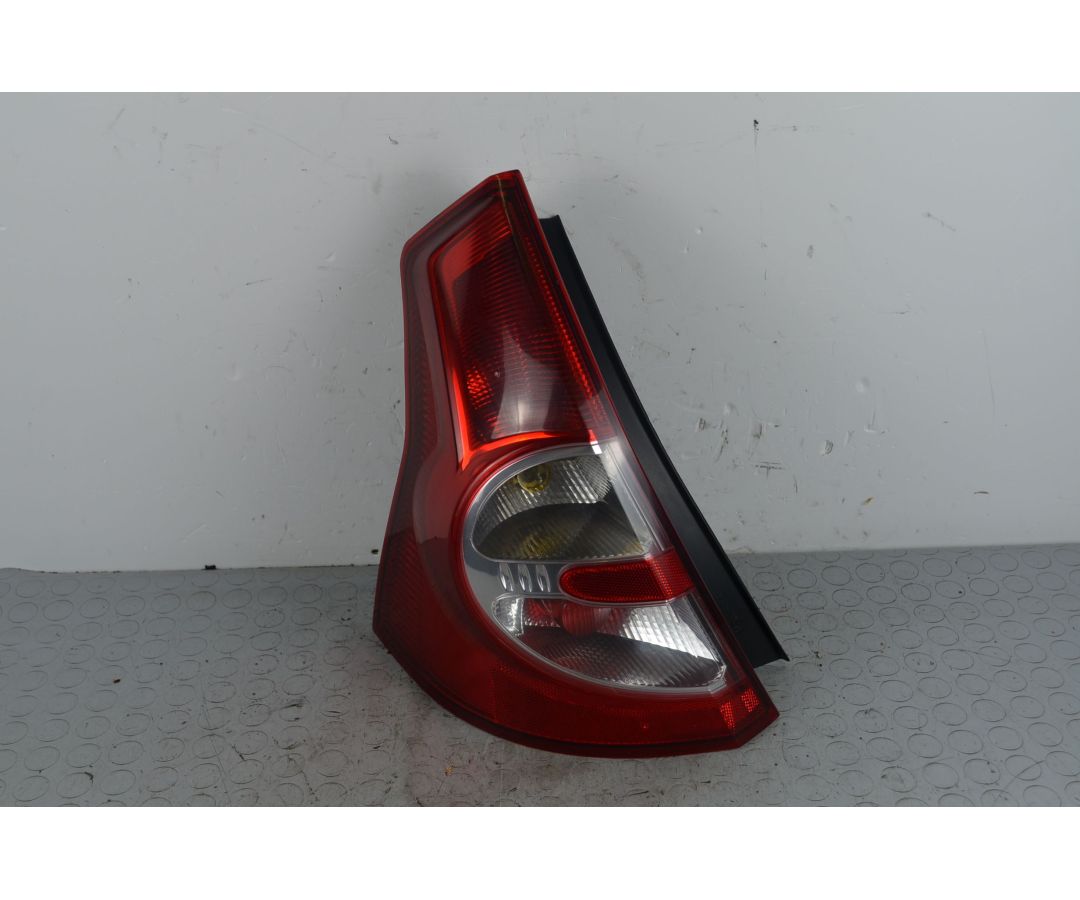 Fanale Stop posteriore SX Dacia Sandero Dal 2008 AL 2012 Cod 8200734825 1719303886929 Fanale Stop posteriore SX Dacia Sandero Dal 2008 AL 2012 Cod 8200734825 1719303886929