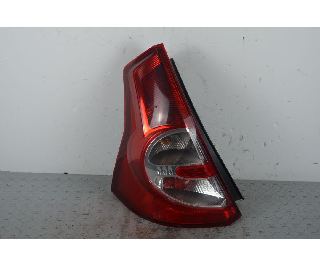 Fanale Stop posteriore SX Dacia Sandero Dal 2008 al 2012 Cod 8200734825 1719476591484 Fanale Stop posteriore SX Dacia Sandero Dal 2008 al 2012 Cod 8200734825 1719476591484