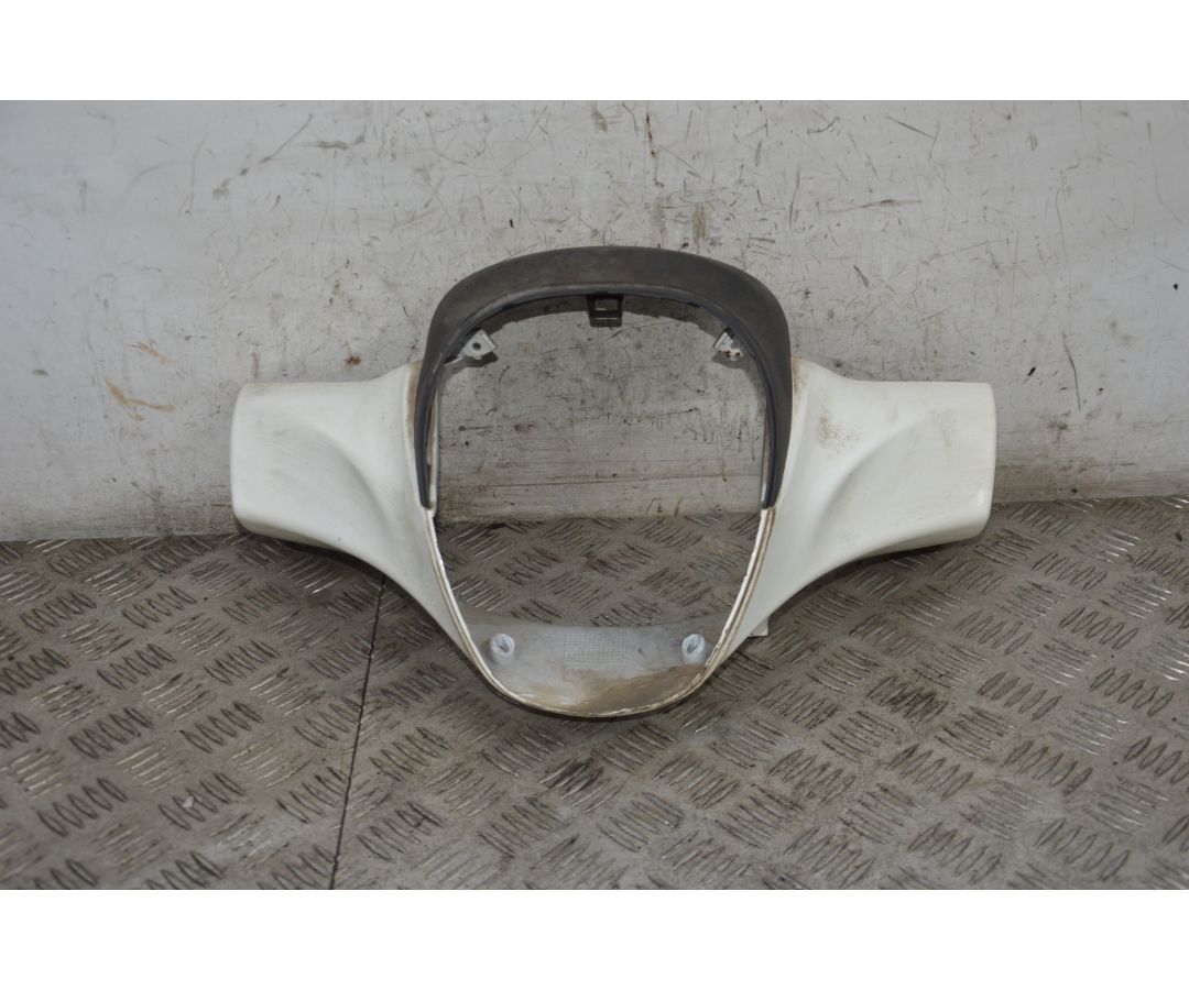 Carena Coprimanubrio Portafaro Piaggio Beverly 350 ST dal 2011 al 2018 1719496598388 Carena Coprimanubrio Portafaro Piaggio Beverly 350 ST dal 2011 al 2018 1719496598388