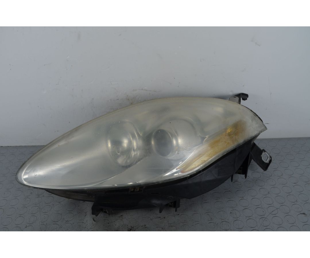 Faro anteriore SX Fiat Bravo Dal 2007 al 2014 Cod 51757538 1720163219390 Faro anteriore SX Fiat Bravo Dal 2007 al 2014 Cod 51757538 1720163219390