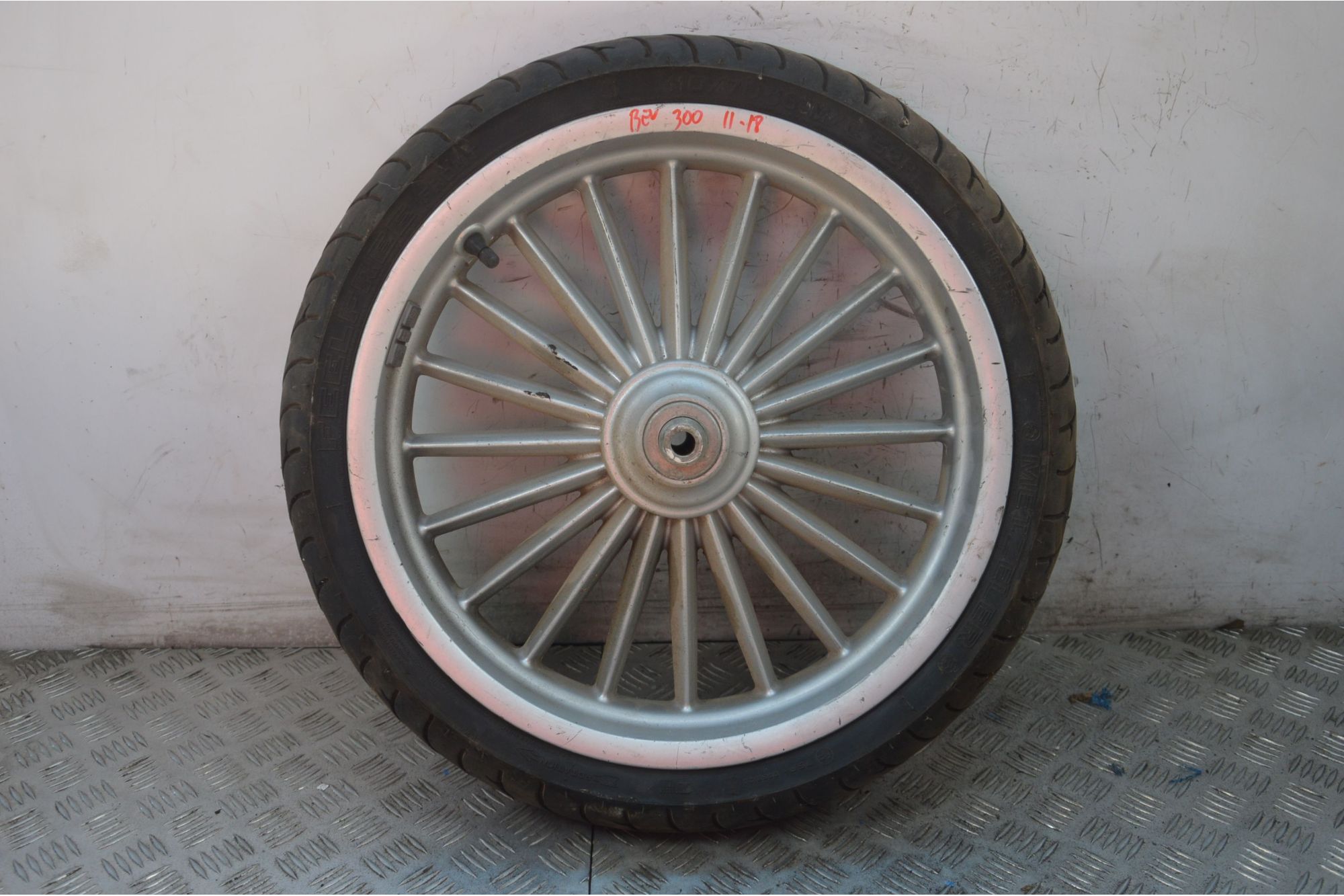 Cerchio Anteriore Piaggio Beverly 300 dal 2011 al 2018  1720706708121