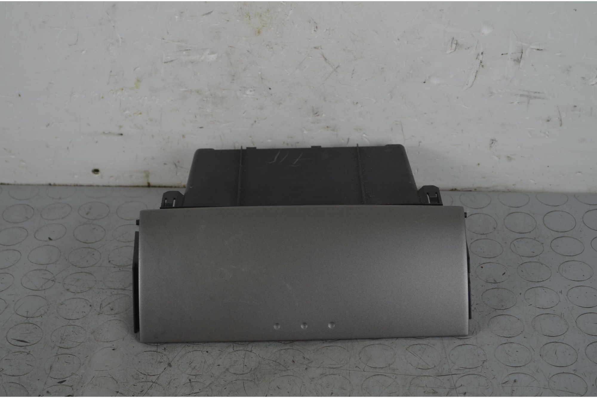 Vano portaoggetti centrale Daihatsu Trevis Dal 2004 al 2011 Cod 55359B2050  1720786312409
