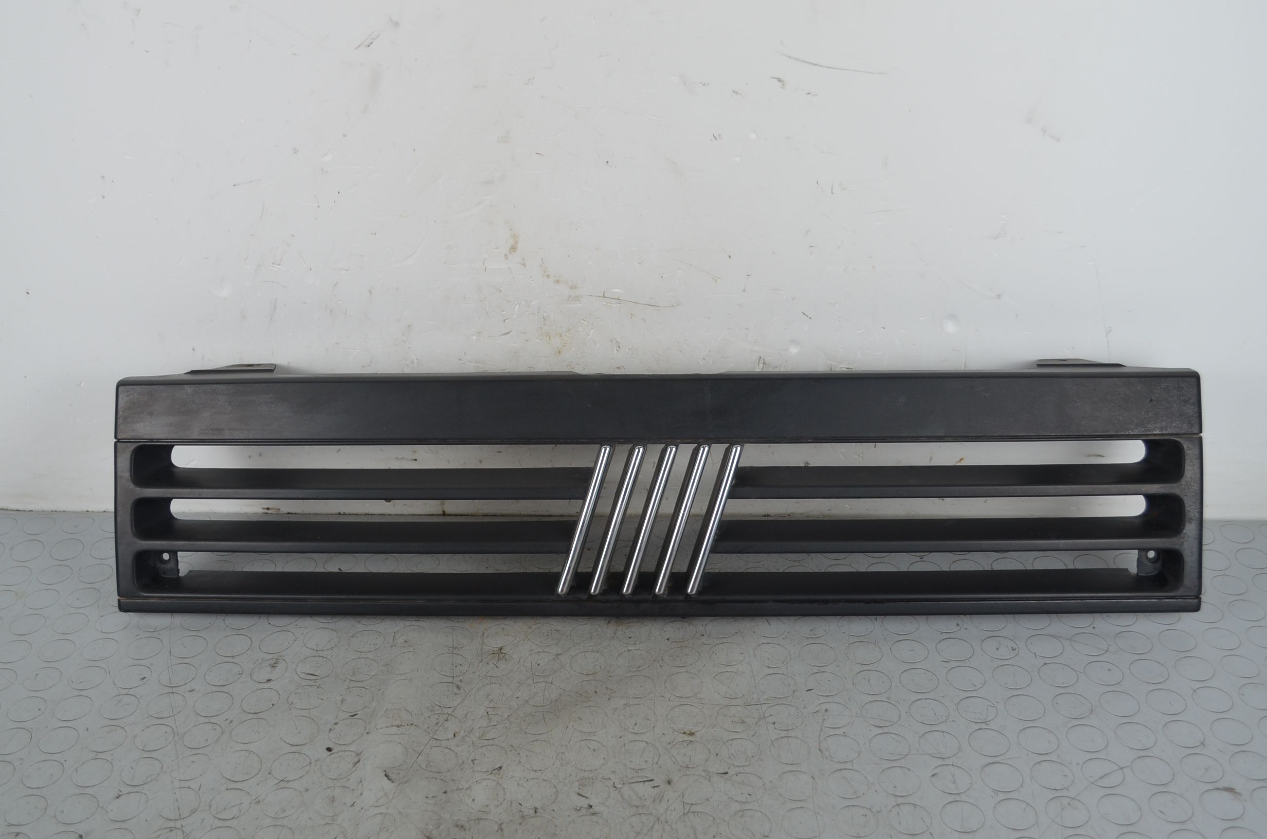 Griglia anteriore Fiat Panda Dal 1980 al 2003 Cod 720633000