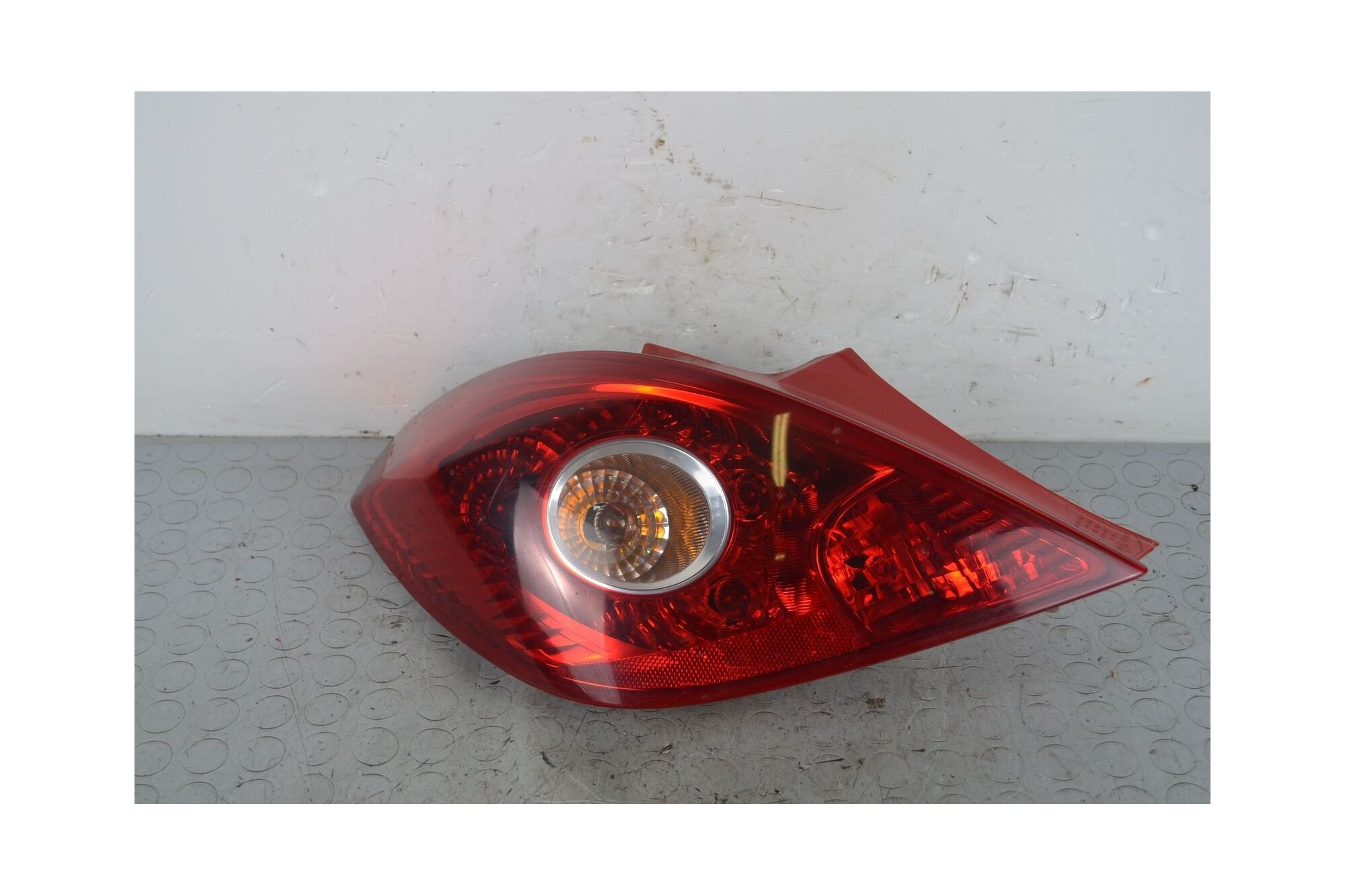Stop fanale posteriore SX Opel Corsa D 3p Dal 2006 al 2010 Cod 13186350 N.B 3 Pin  1720441882322