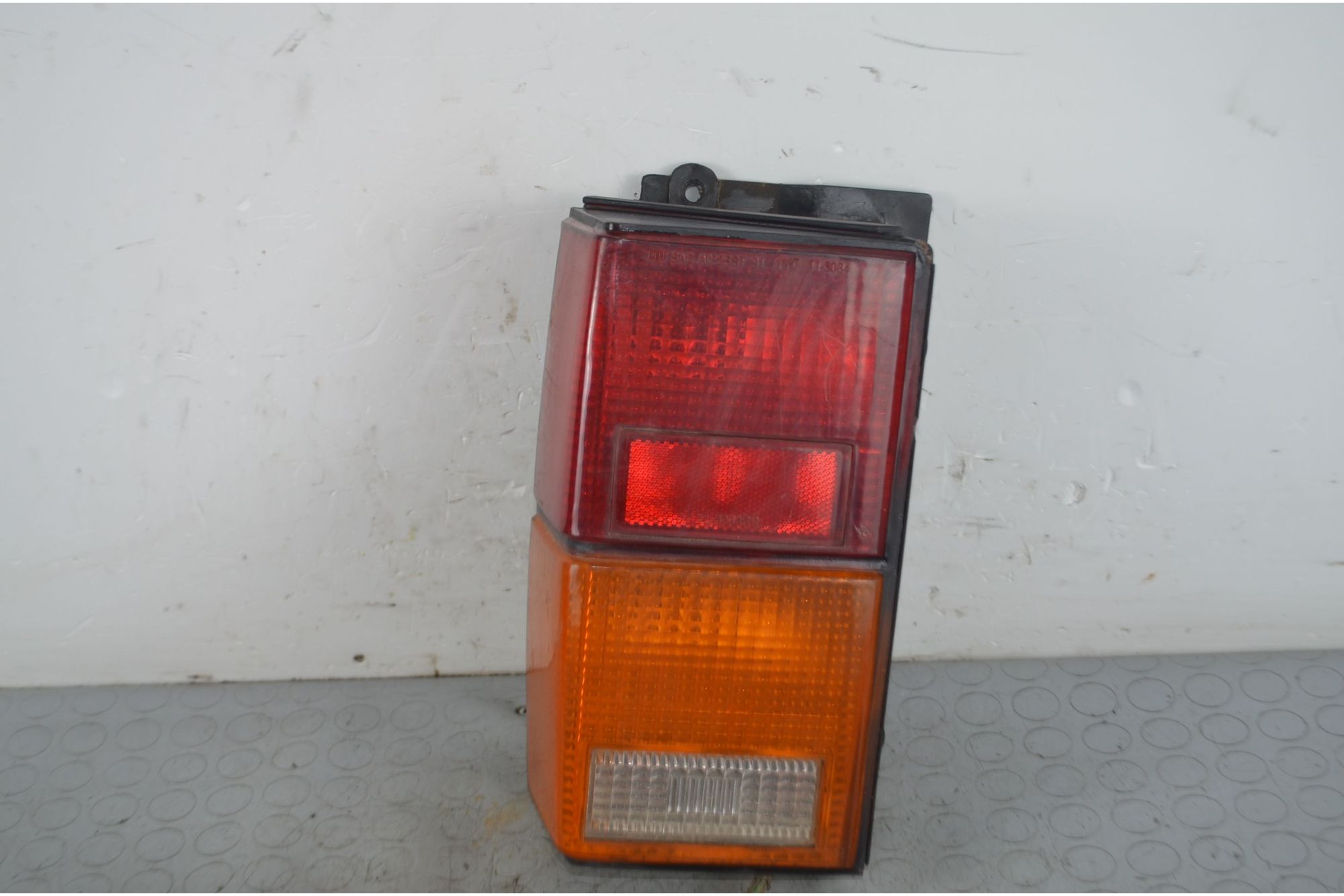 Fanale Stop Posteriore SX Jeep Cherokee XJ dal 1984 al 2001 Cod K04720499  1721122726188
