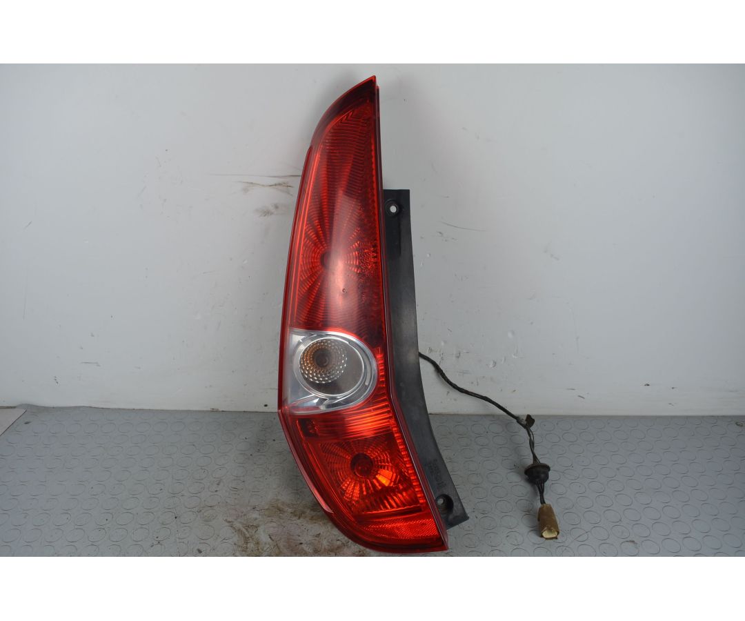 Fanale Stop posteriore SX Suzuki Splash Dal 2008 al 2015 Cod 89071589 1721294847056 Fanale Stop posteriore SX Suzuki Splash Dal 2008 al 2015 Cod 89071589 1721294847056