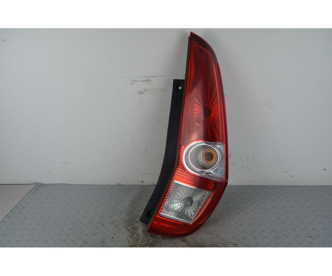 Fanale Stop posteriore DX Suzuki Splash Dal 2008 al 2015 Cod 3565051K00000 1721295591828 Fanale Stop posteriore DX Suzuki Splash Dal 2008 al 2015 Cod 3565051K00000 1721295591828