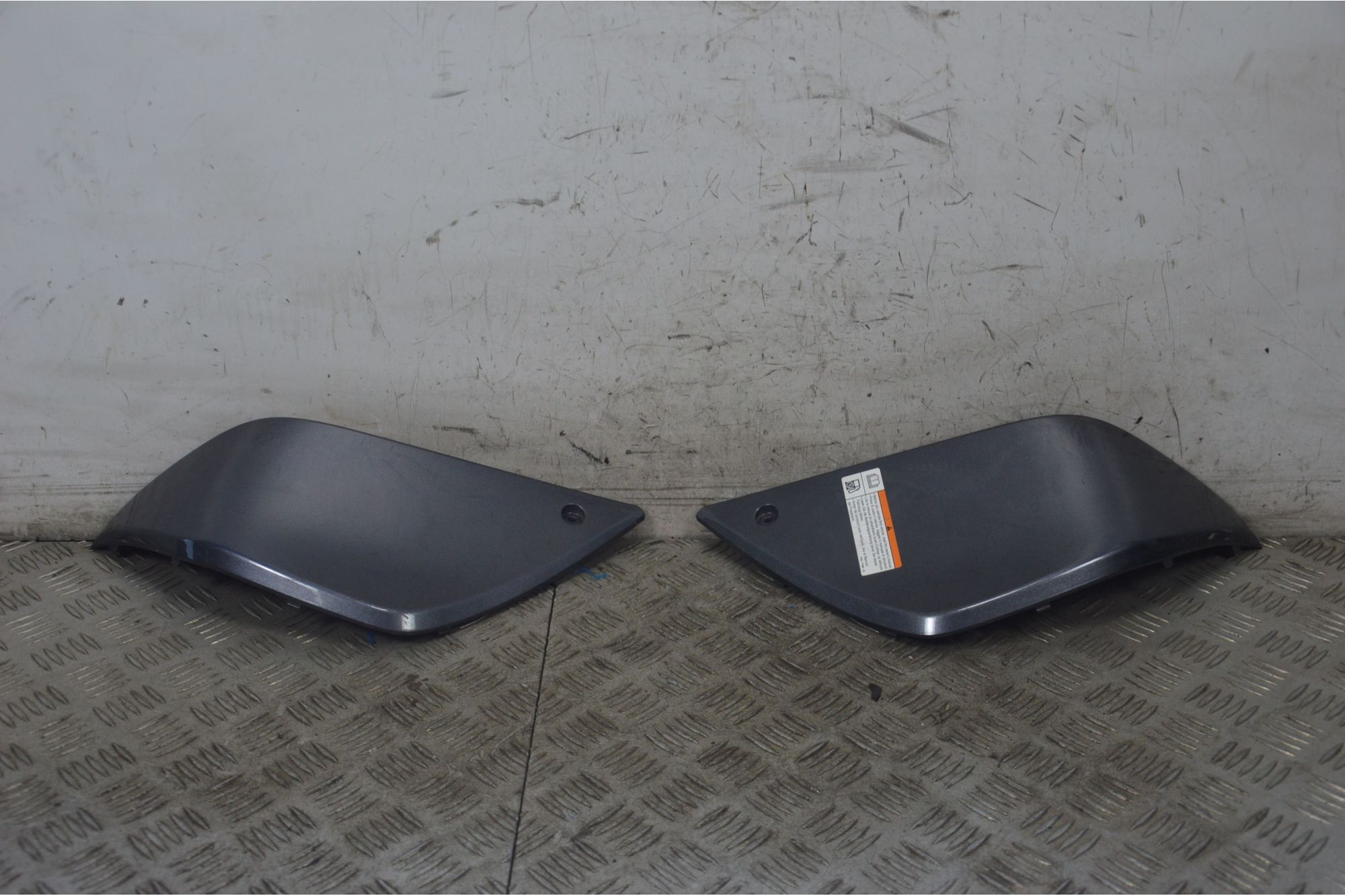 Coppia Carene Cover Interne Yamaha Tricity 125 dal 2014 al 2020  1722421598940