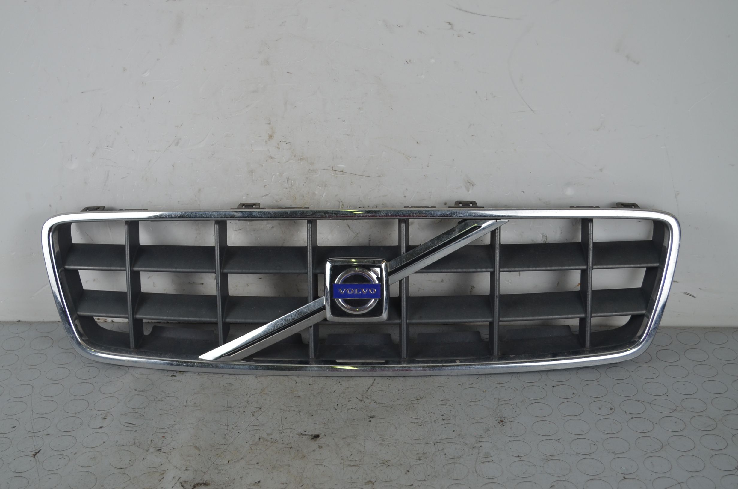 Griglia anteriore Volvo XC70   Dal 2000 al 2007  Cod 08693623