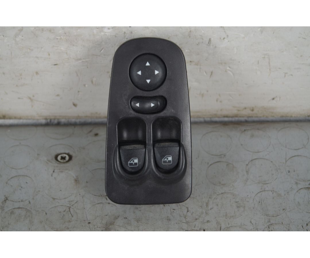 Pulsantiera Alzacristalli anteriore SX Lancia Ypsilon dal 2003 al 2011 Cod 735360605  1723026468751