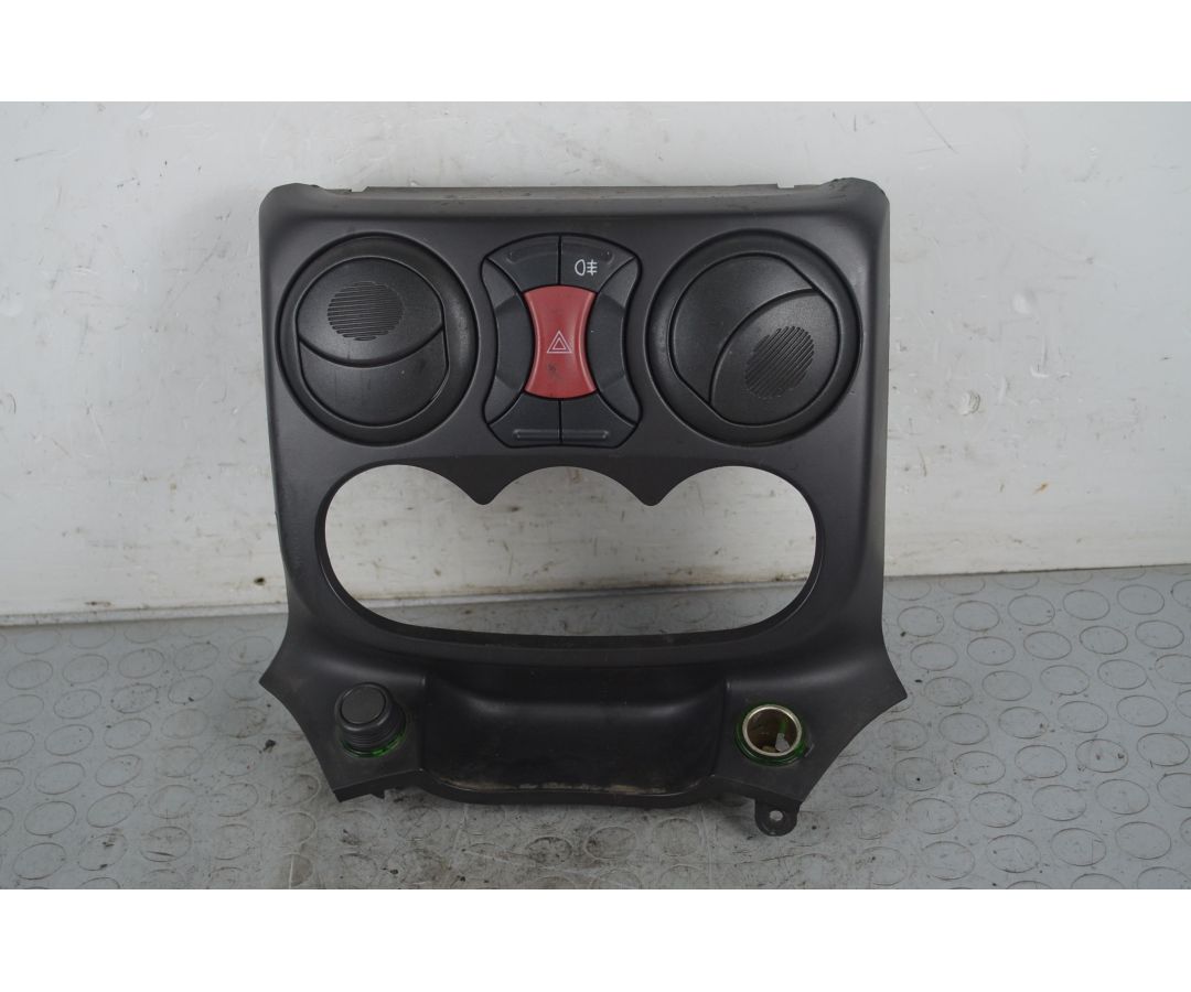 Cornice rivestimento comandi controllo clima Fiat Doblo Dal 2000 al 2009 Cod 7354198610E 1724059345699 Cornice rivestimento comandi controllo clima Fiat Doblo Dal 2000 al 2009 Cod 7354198610E 1724059345699