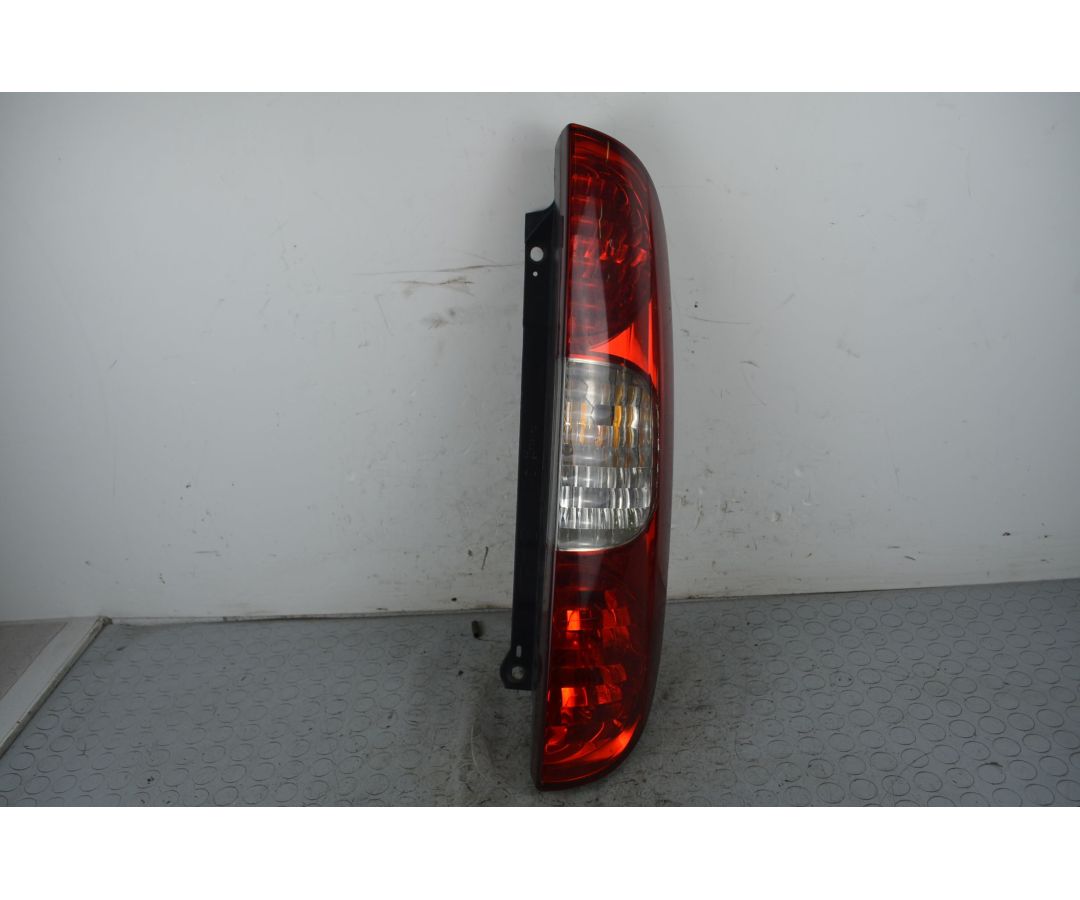Fanale Stop posteriore DX Fiat Doblo Dal 2005 al 2011 Cod 51755144 1724070244124 Fanale Stop posteriore DX Fiat Doblo Dal 2005 al 2011 Cod 51755144 1724070244124