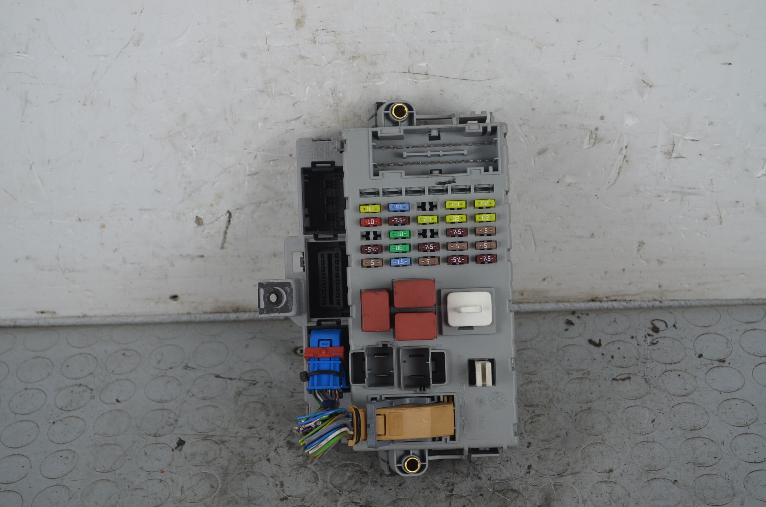 Scatola fusibili Alfa Romeo 147 Dal 2000 al 2010 Cod 406626