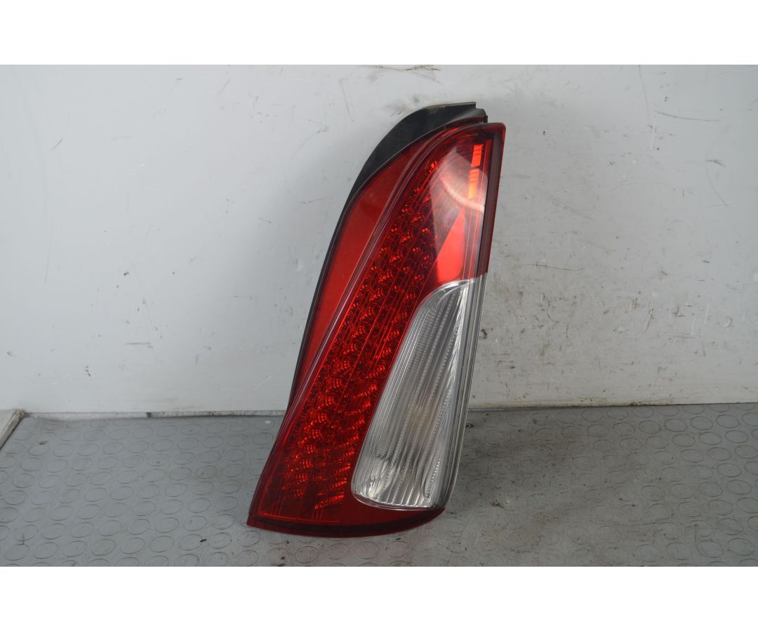 Fanale Stop posteriore DX Lancia Musa Dal 2007 al 2012 Cod 51884858 1725358461943 Fanale Stop posteriore DX Lancia Musa Dal 2007 al 2012 Cod 51884858 1725358461943