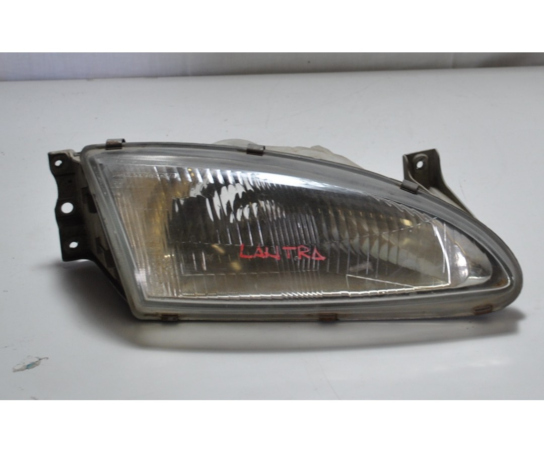 Faro Fanale anteriore sinistro SX Hyundai Elantra dal 1990 al 1995 Codice: 010095  2411111179574