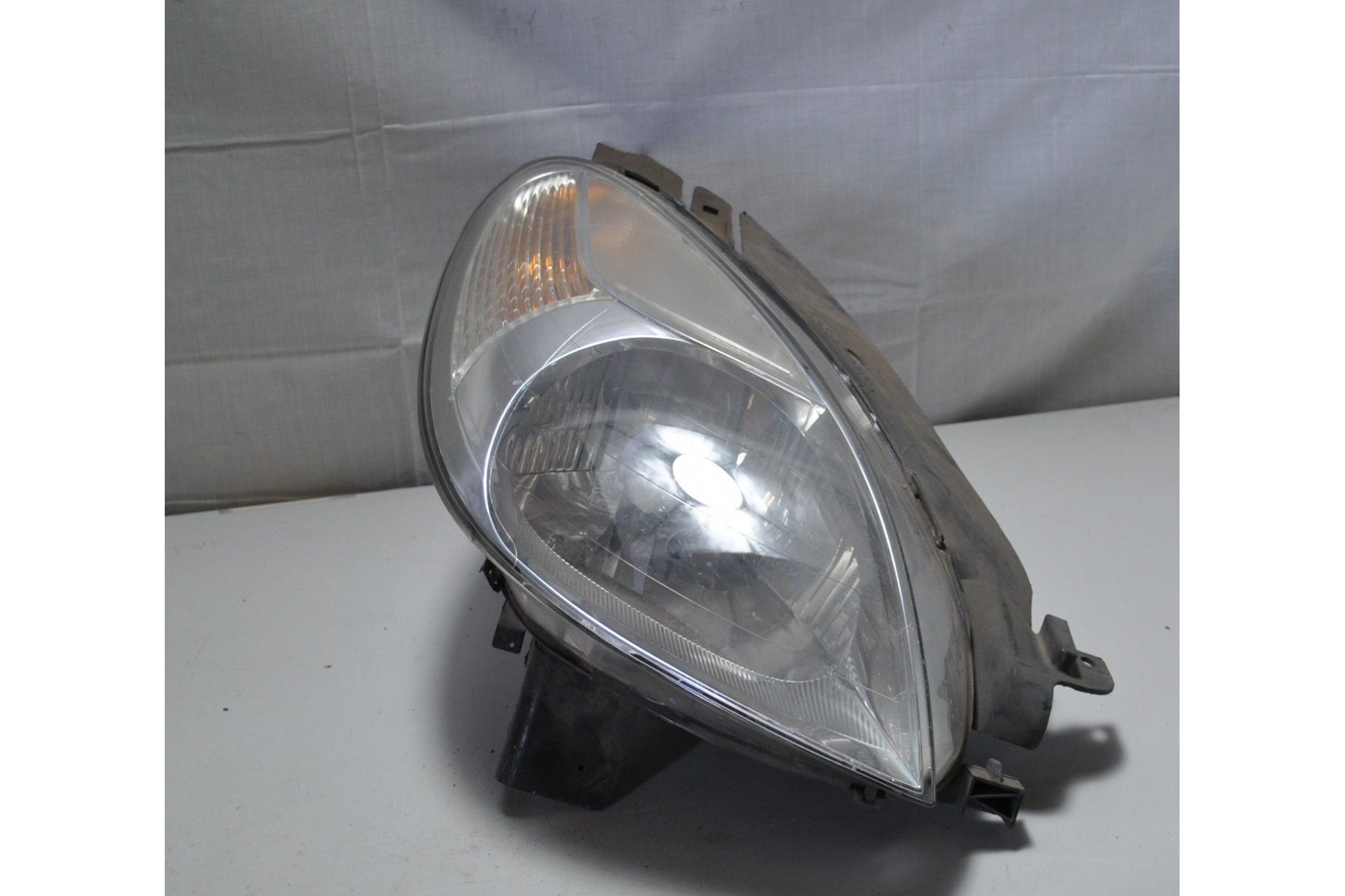 Faro anteriore DX Citroen Xsara Picasso dal 1999 al 2012 Cod 89310180  2411111179673