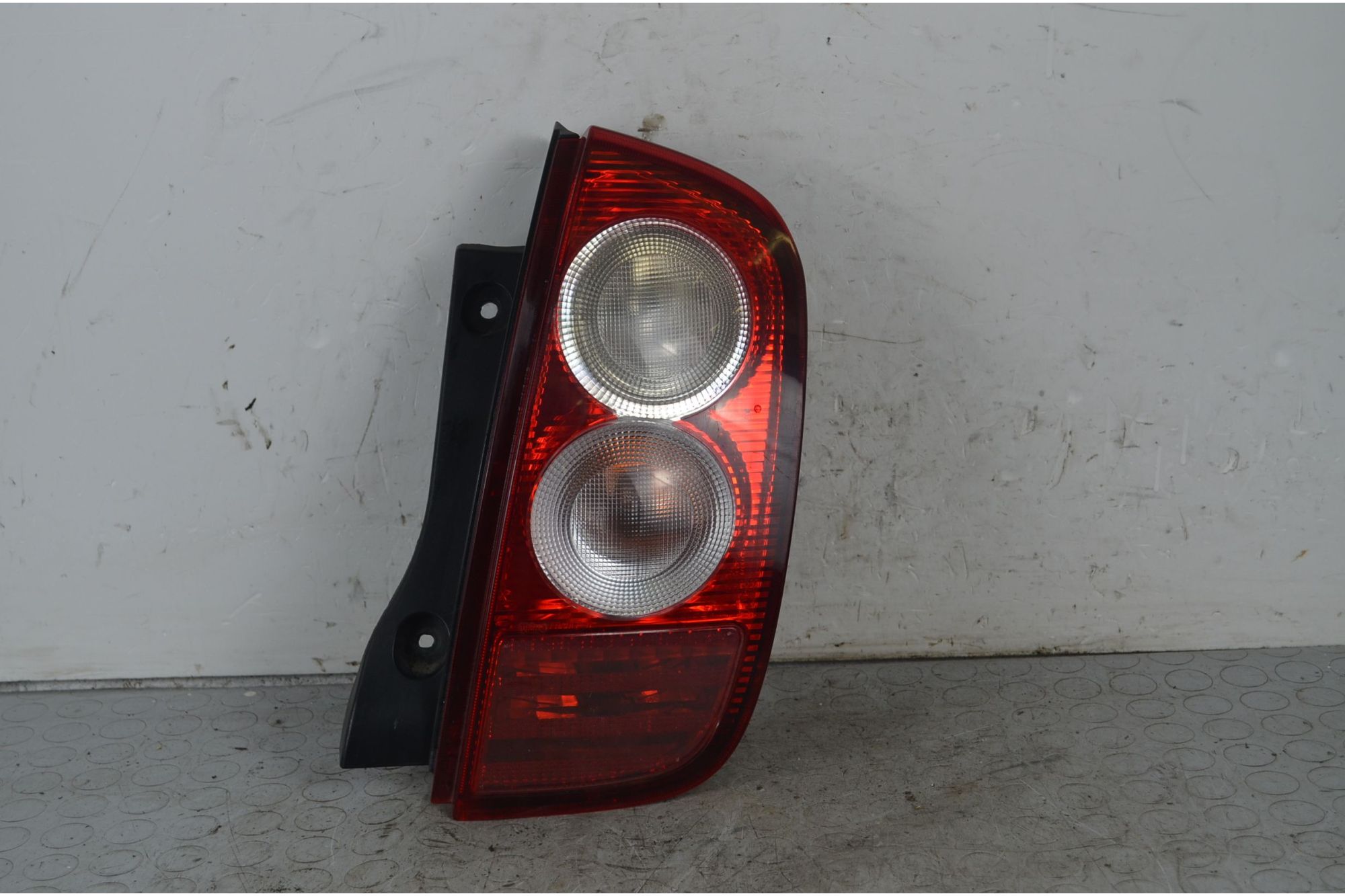 Fanale Stop posteriore DX Nissan Micra K12 Dal 2002 al 2010 Cod 26550AX720  1725883535379