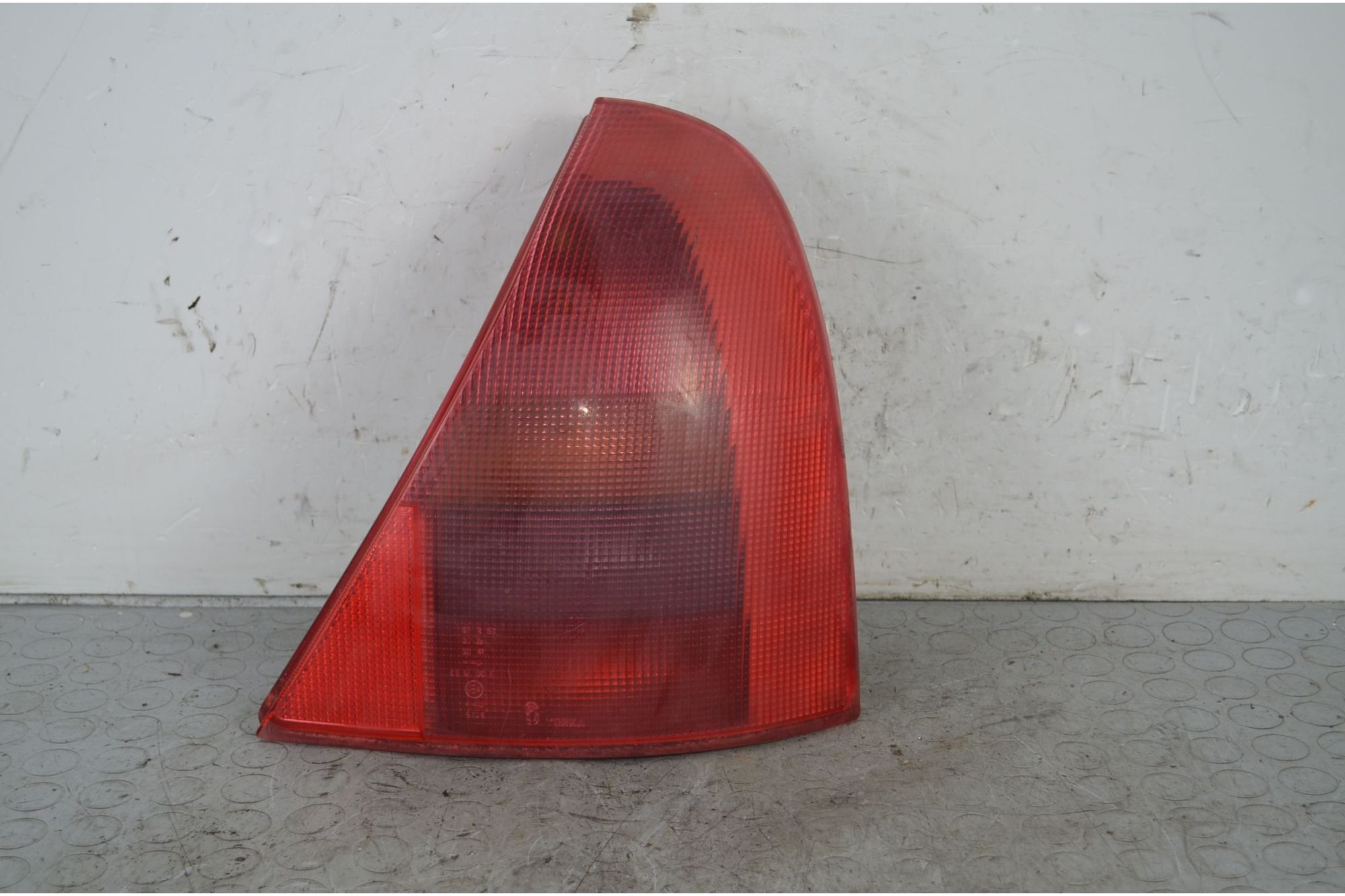 Fanale Stop posteriore DX Renault Clio II Dal 1998 al 2012 Cod 7700410518  1725884435043