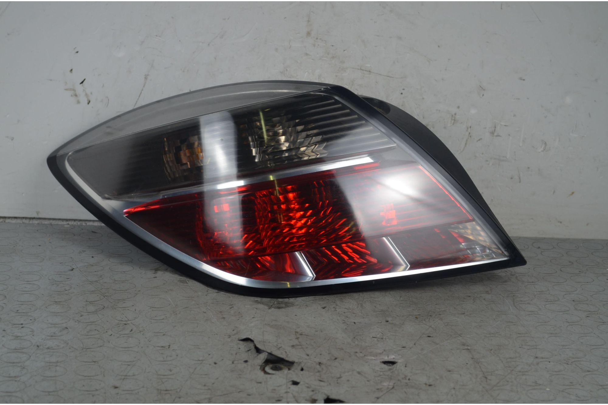 Fanale Stop Posteriore SX Opel Astra H dal 2004 al 2011 Cod 93190790  1725957200295