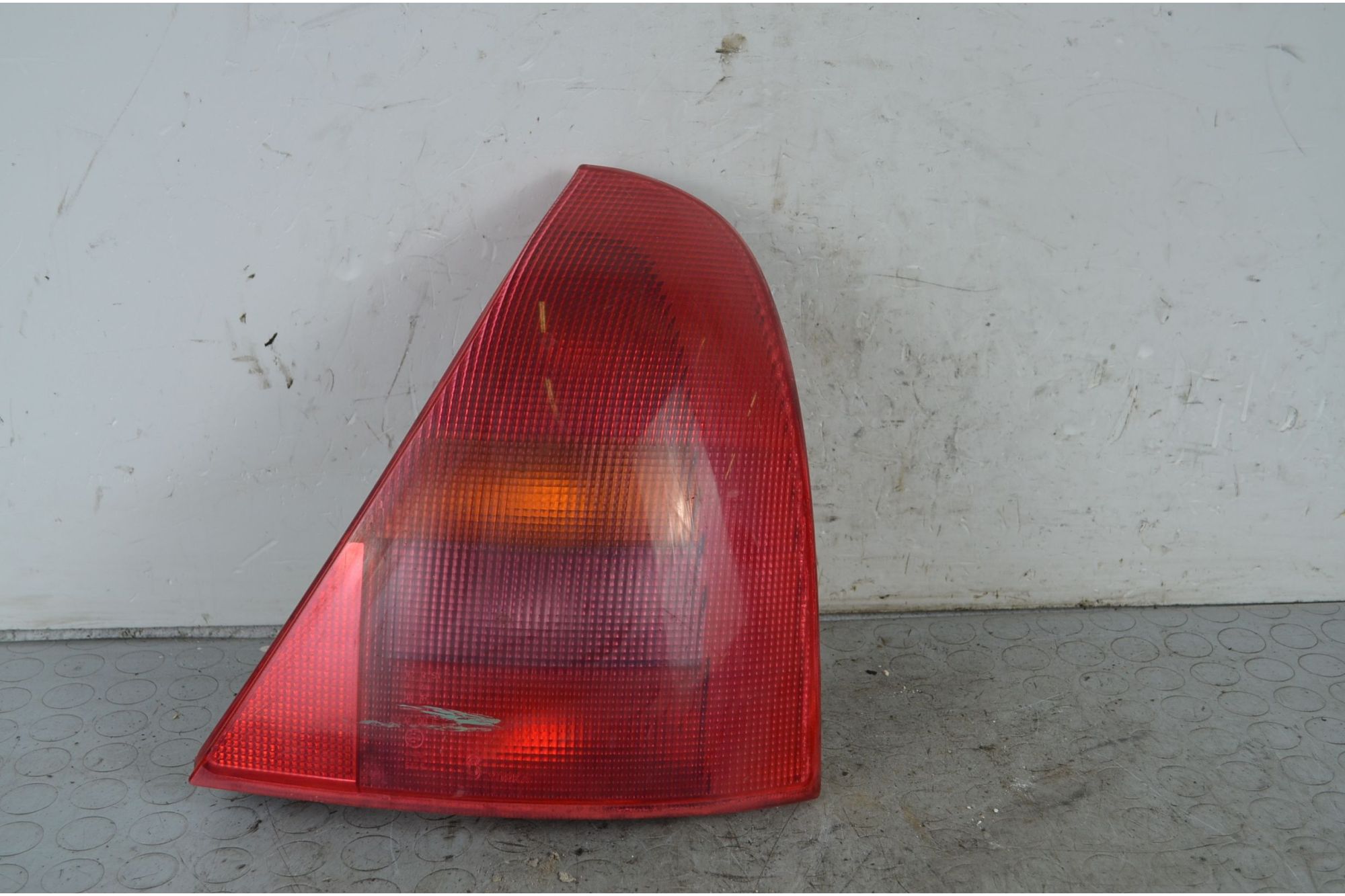 Fanale Stop posteriore DX Renault Clio II Dal 1998 al 2012 Cod 7700410518  1725970262577