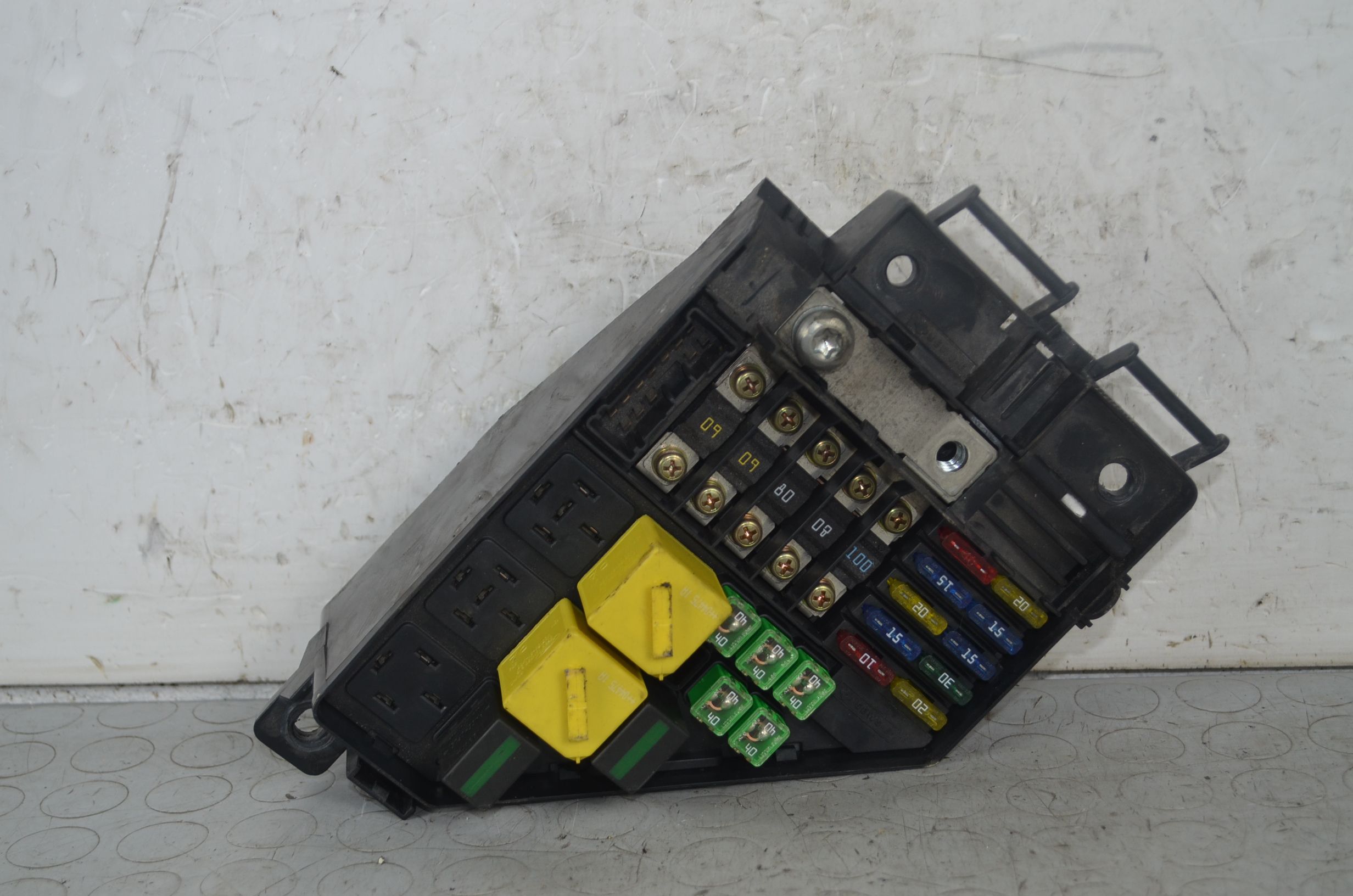 Scatola Fusibili Land Rover Freelander Dal 2002 al 2006 Cod 000380R