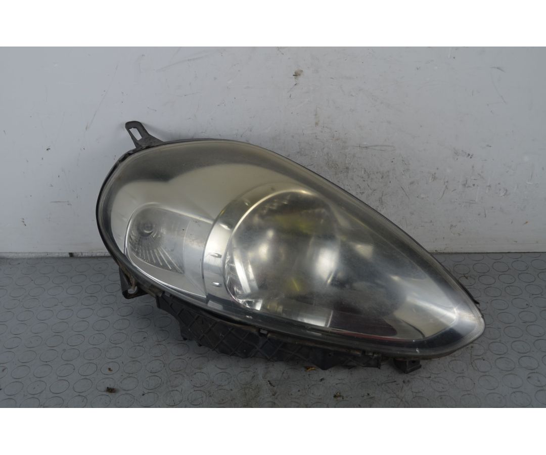 Faro Anteriore DX Fiat Punto Evo dal 2009 al 2012 Cod 51937149 1726650623527 Faro Anteriore DX Fiat Punto Evo dal 2009 al 2012 Cod 51937149 1726650623527