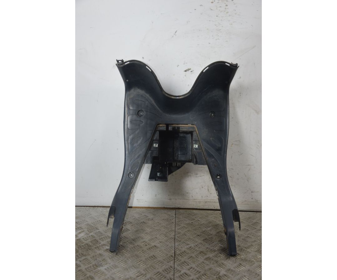 Carena Pedana Poggiapiedi Honda SH 125 / 150 carburatore dal 2001 al 2004 1727775349651 Carena Pedana Poggiapiedi Honda SH 125 / 150 carburatore dal 2001 al 2004 1727775349651