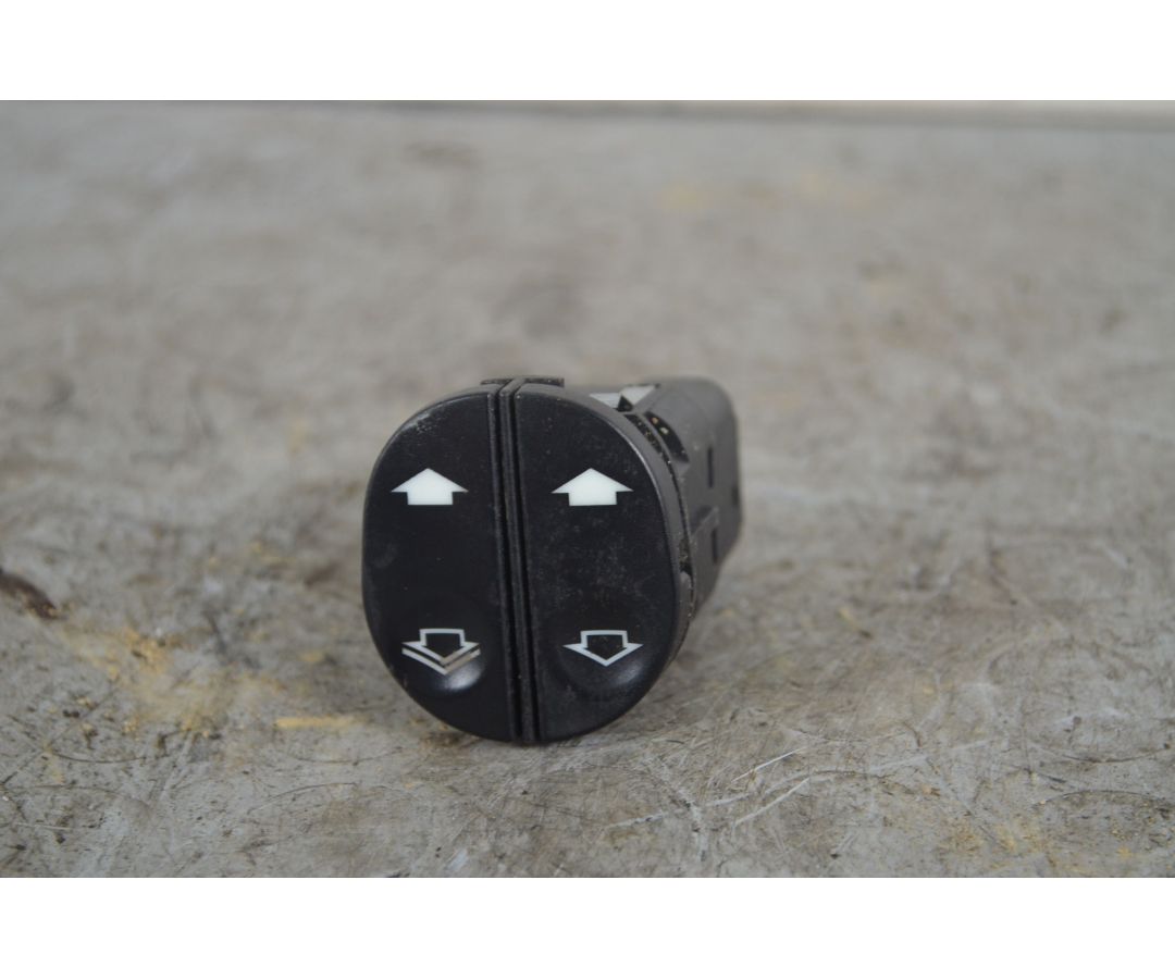 Pulsantiera Alzacristalli anteriore SX Ford Fiesta V Dal 2002 al 2008 Cod 03153500 1727865945916 Pulsantiera Alzacristalli anteriore SX Ford Fiesta V Dal 2002 al 2008 Cod 03153500 1727865945916