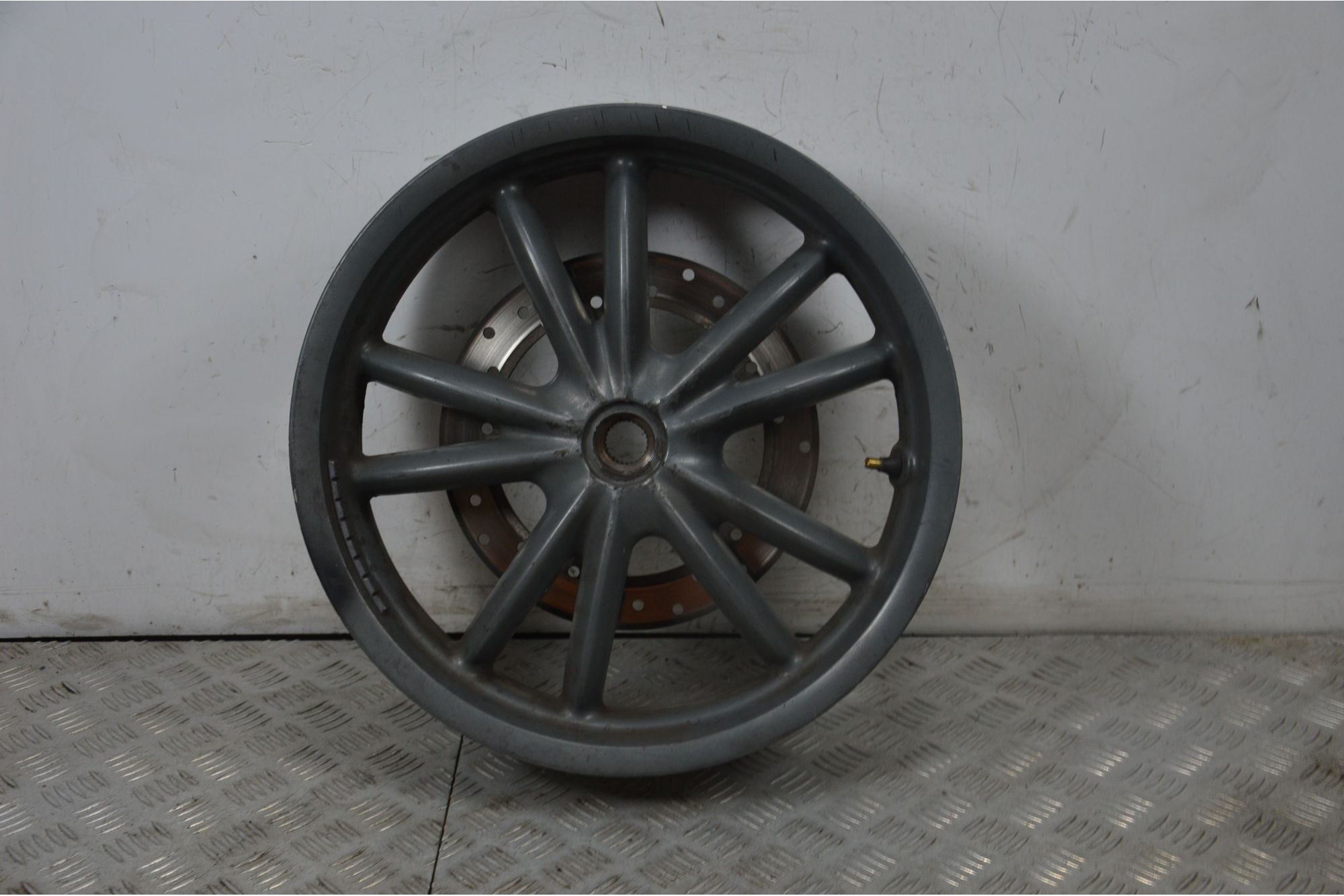 Cerchio Posteriore Piaggio Carnaby Cruiser 300 dal 2008 al 2013  1728563591825