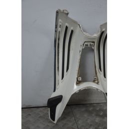 Carena Pedana Poggiapiedi Piaggio Vespa Primavera 150 Dal 2014 al 2021  1728565044107