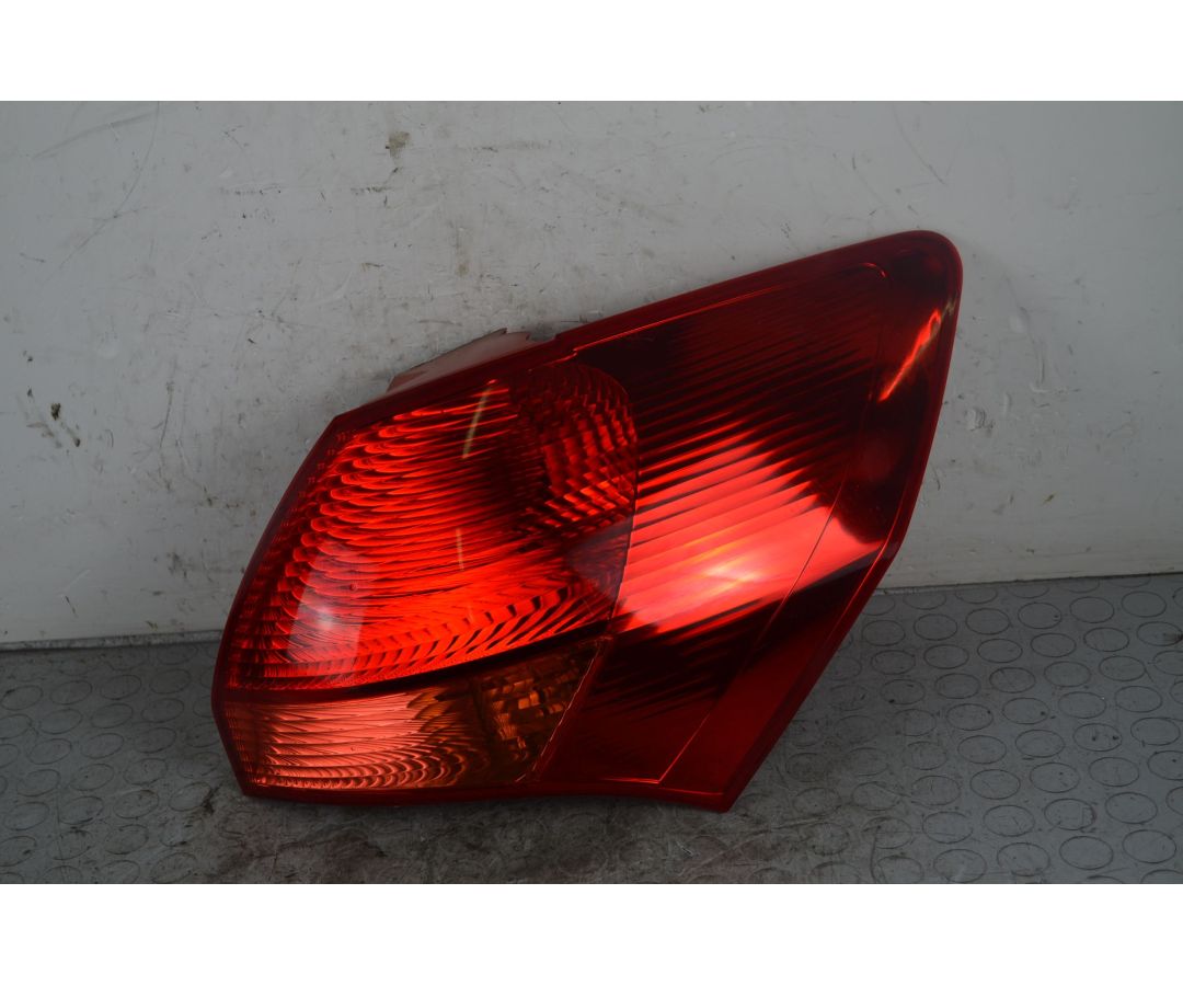 Fanale Stop posteriore esterno DX Kia Venga Dal 2010 al 2019 Cod 924011P200 1728641849787 Fanale Stop posteriore esterno DX Kia Venga Dal 2010 al 2019 Cod 924011P200 1728641849787