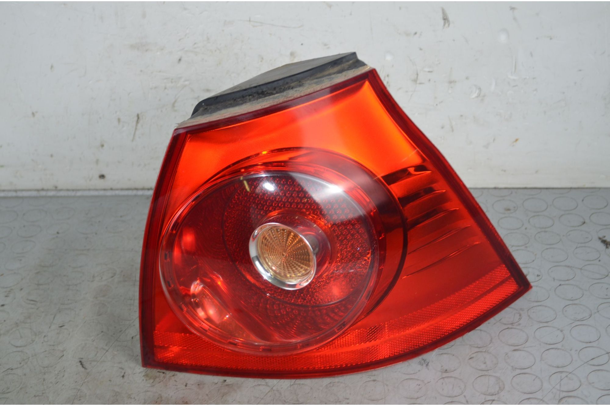 Fanale Stop posteriore esterno DX Volkswagen Golf V Dal 2003 al 2008 Cod 1K6945096AA  1730112261004