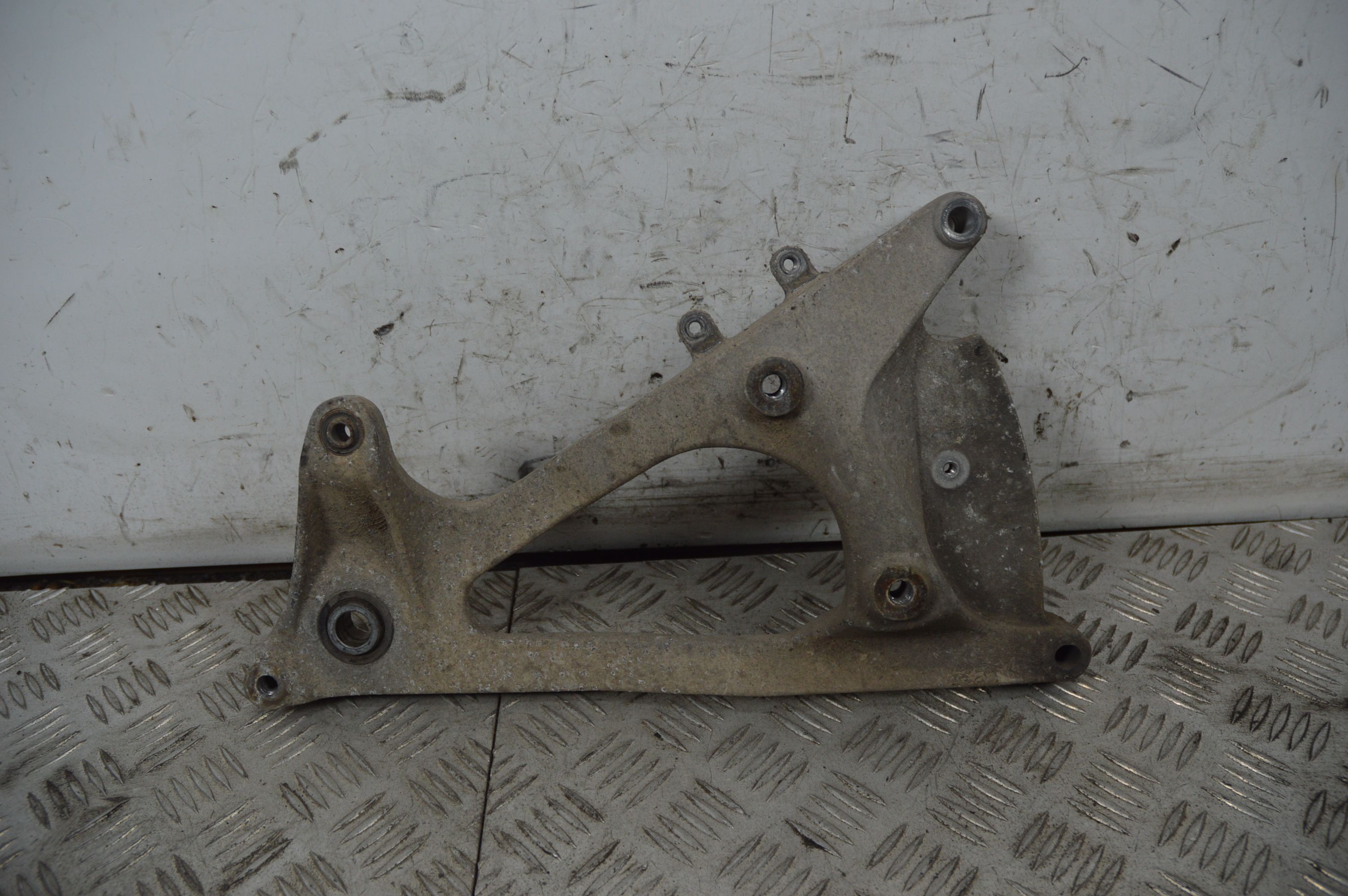 Staffa Supporto Marmitta  Honda PS 150 ie dal 2006 al 2012