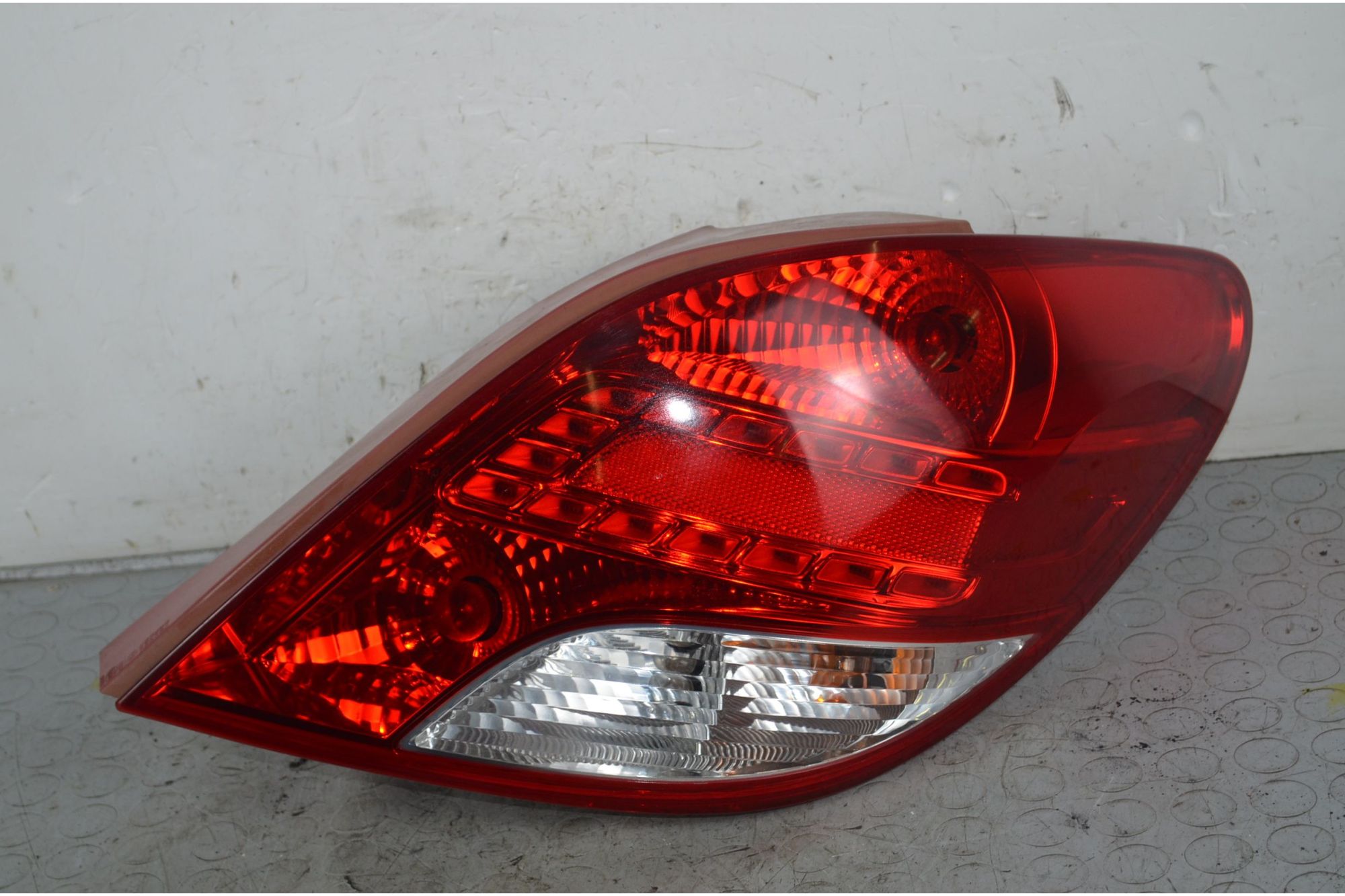 Fanale Stop Posteriore DX Peugeot 207 Dal 2009 al 2015 Cod 6351HQ  1730284647750