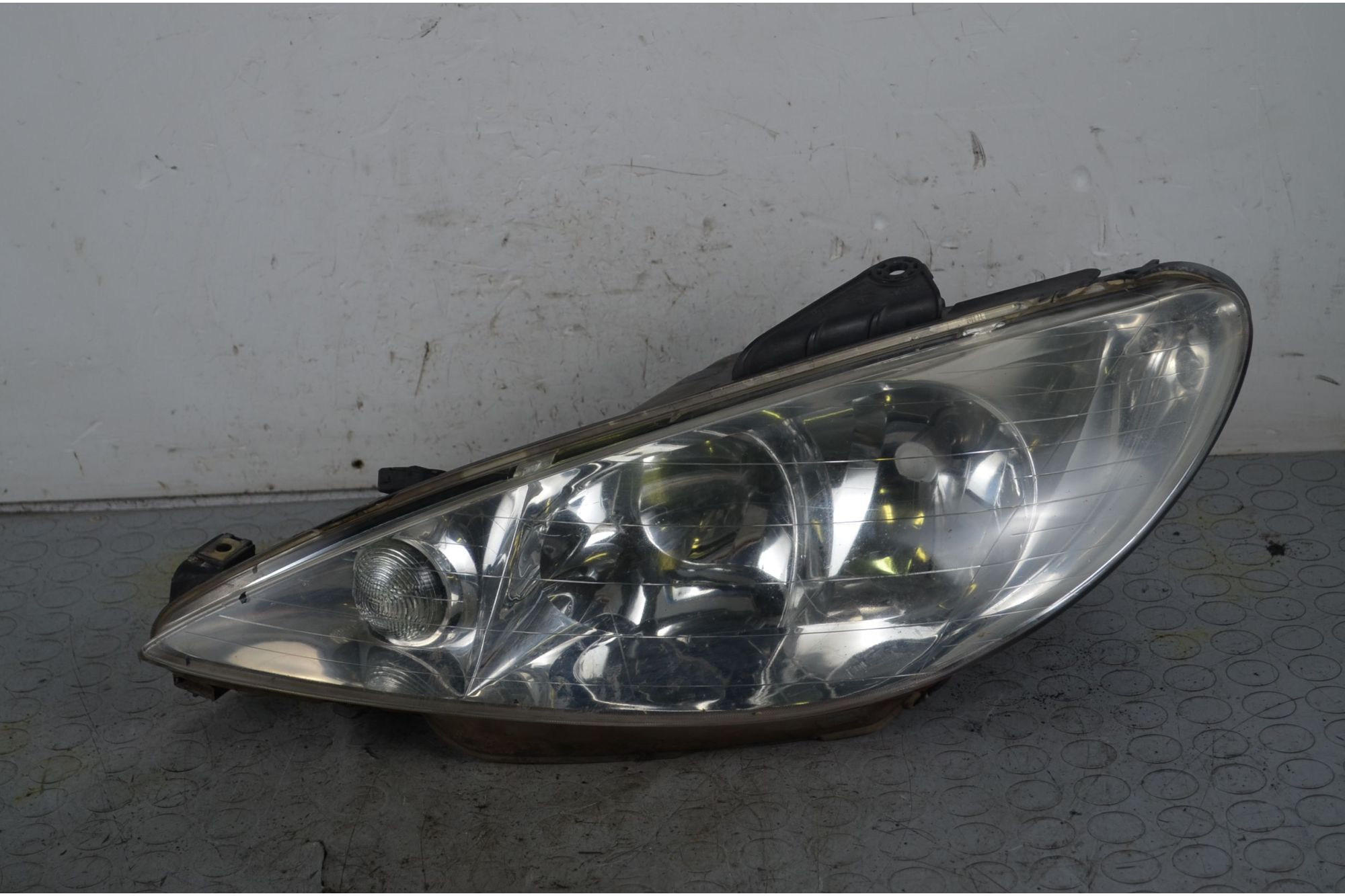 Faro Anteriore SX Peugeot 206 Dal 1998 al 2012 Cod 6205S9  1730369523528