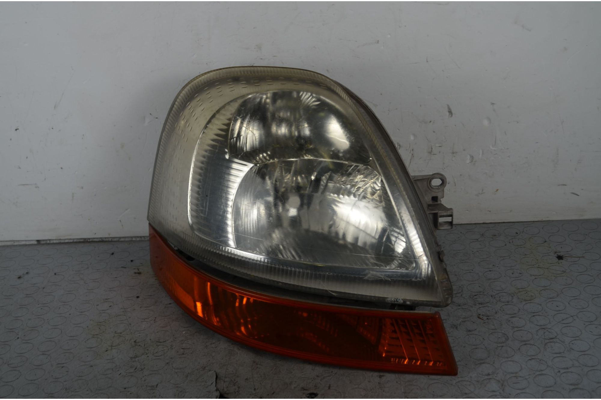 Faro Fanale Anteriore e Fanalino Anteriore DX Renault Master dal 2003 al 2010 Cod 8200163518  1730795340966