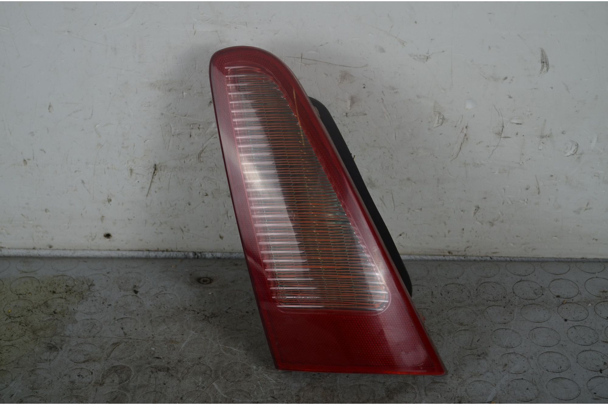 Fanale Stop posteriore interno DX Alfa Romeo 147 Dal 2005 al 2010 Cod 60693792  1731656949106