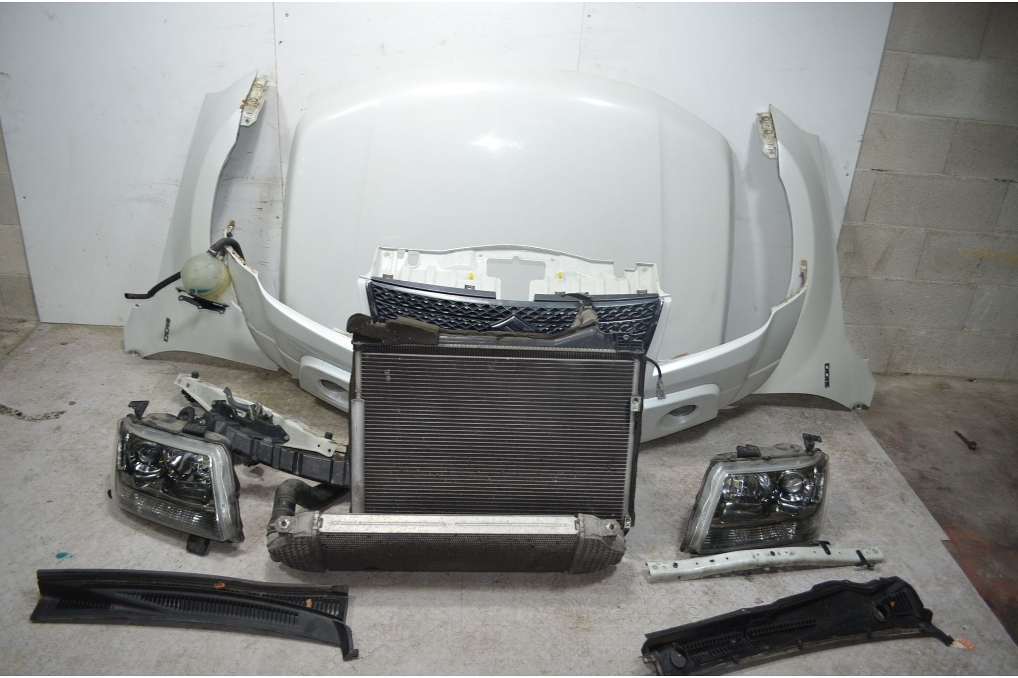Musata anteriore completa Suzuki Grand Vitara Dal 2005 al 2012 Cod OE 5730065811000  1731915715145
