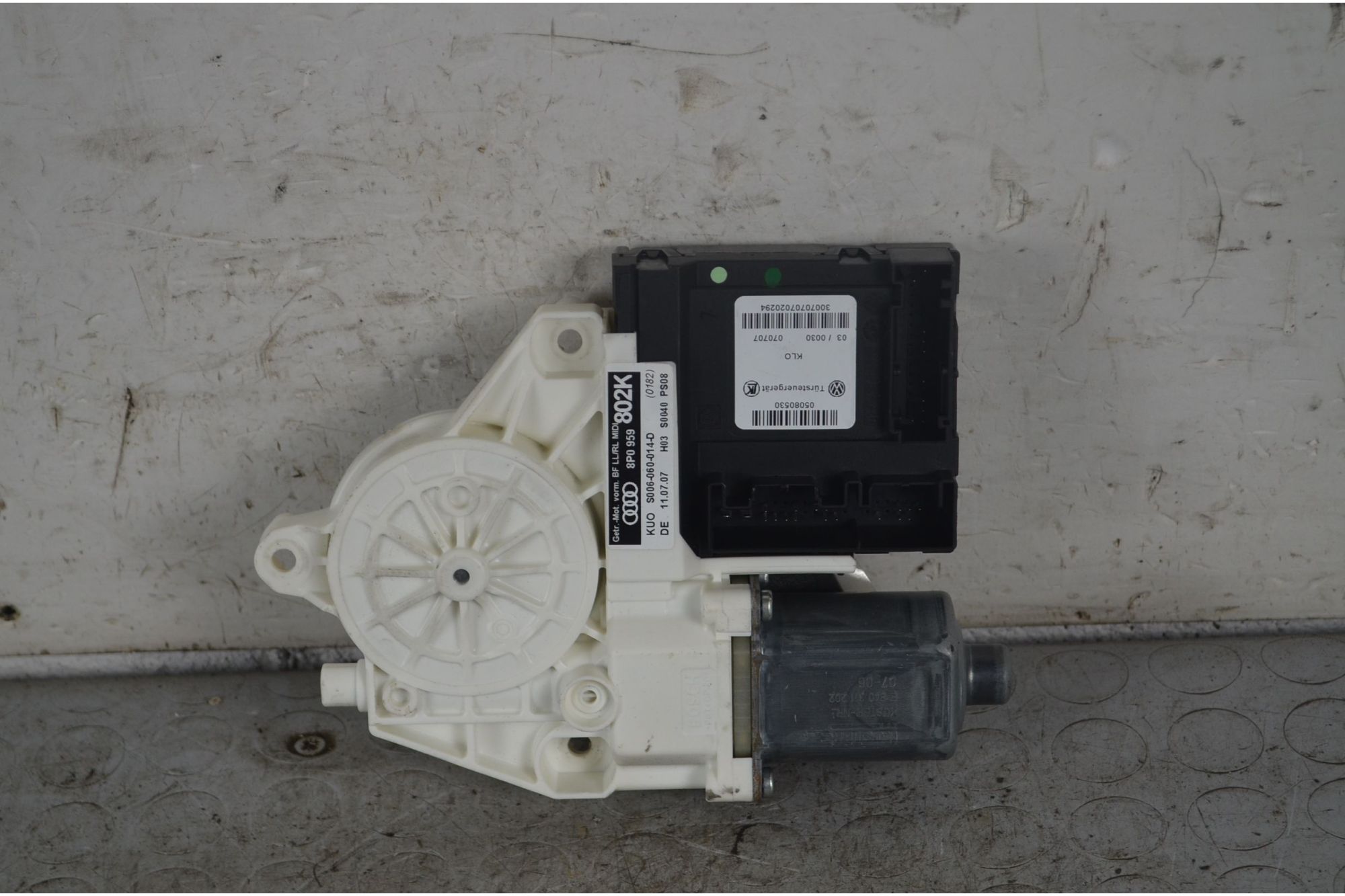 Motorino Alzacristalli Anteriore DX Audi A3 8P Dal 2003 al 2013 Cod 8P0959802K  1732100424361