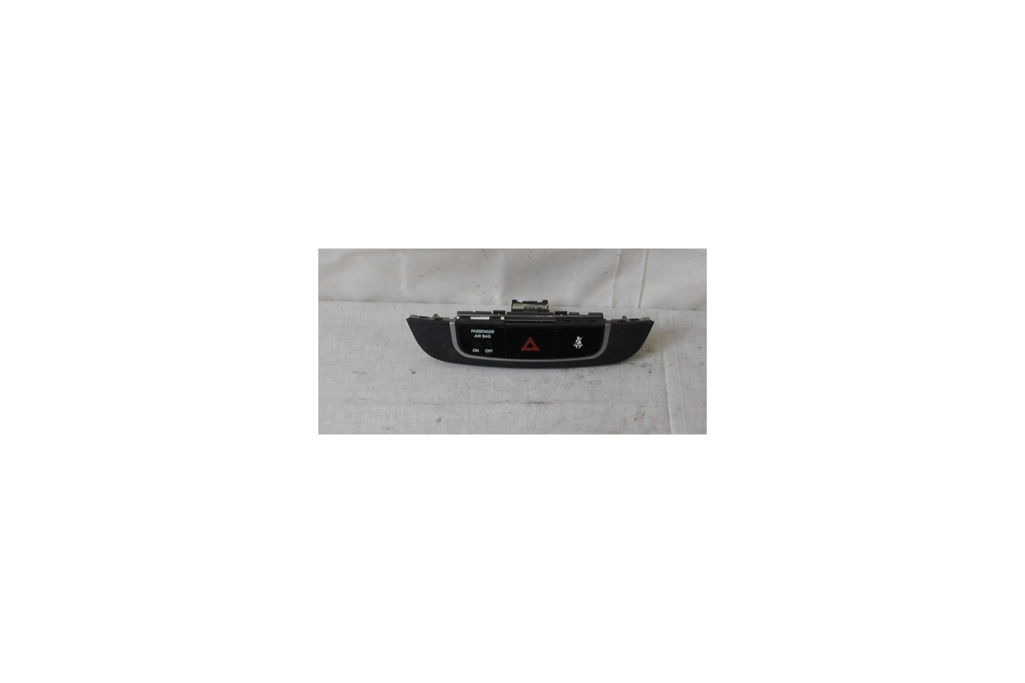 Pulsantiera controllo Airbag + 4 frecce Hyundai IX35 Dal 2009 al 2015 Cod. 847402S350TAN  1617092463737