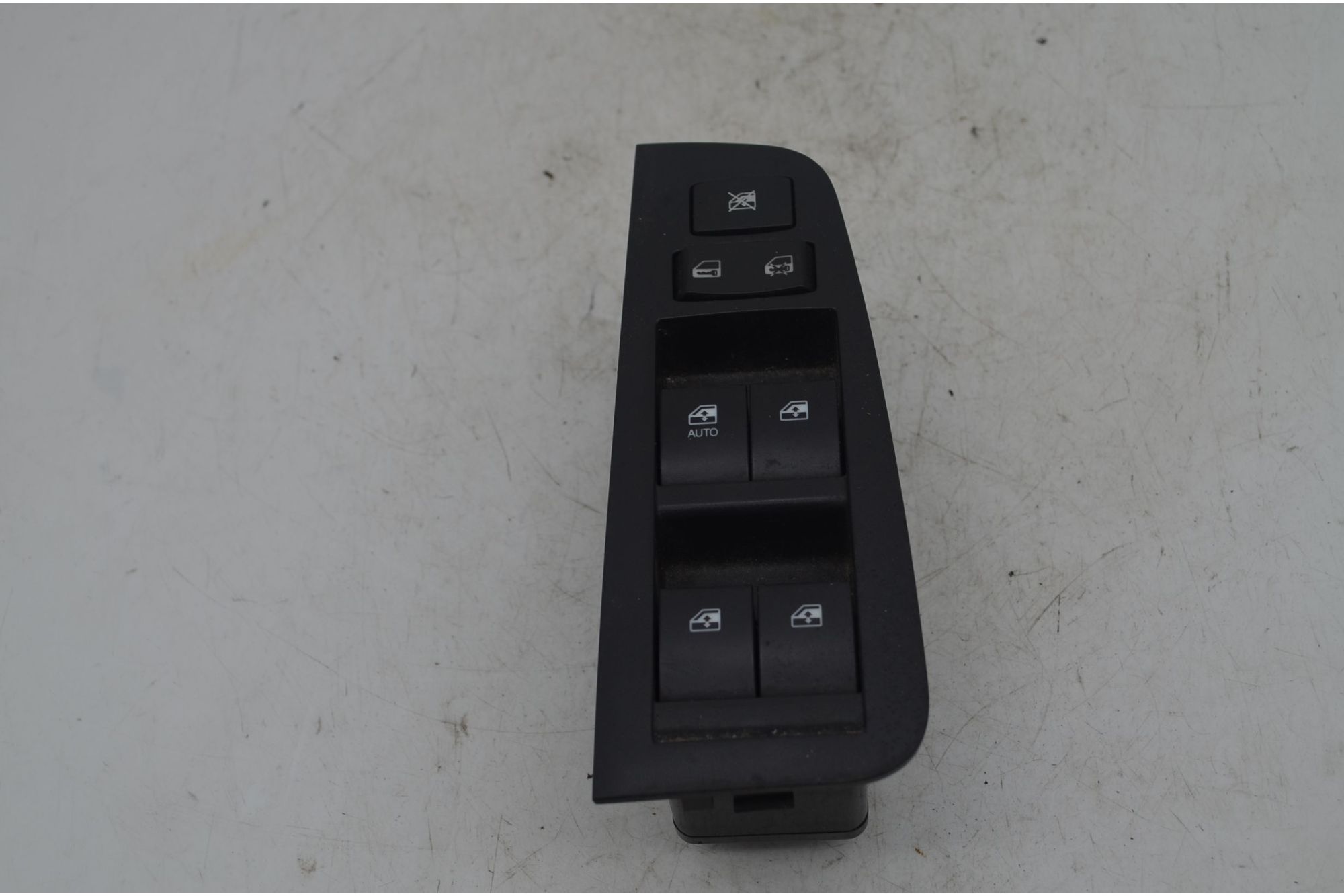 Pulsantiera alzacristalli anteriore SX Chevrolet Epica Dal 2006 al 2010 Cod 202005477  1732959581154