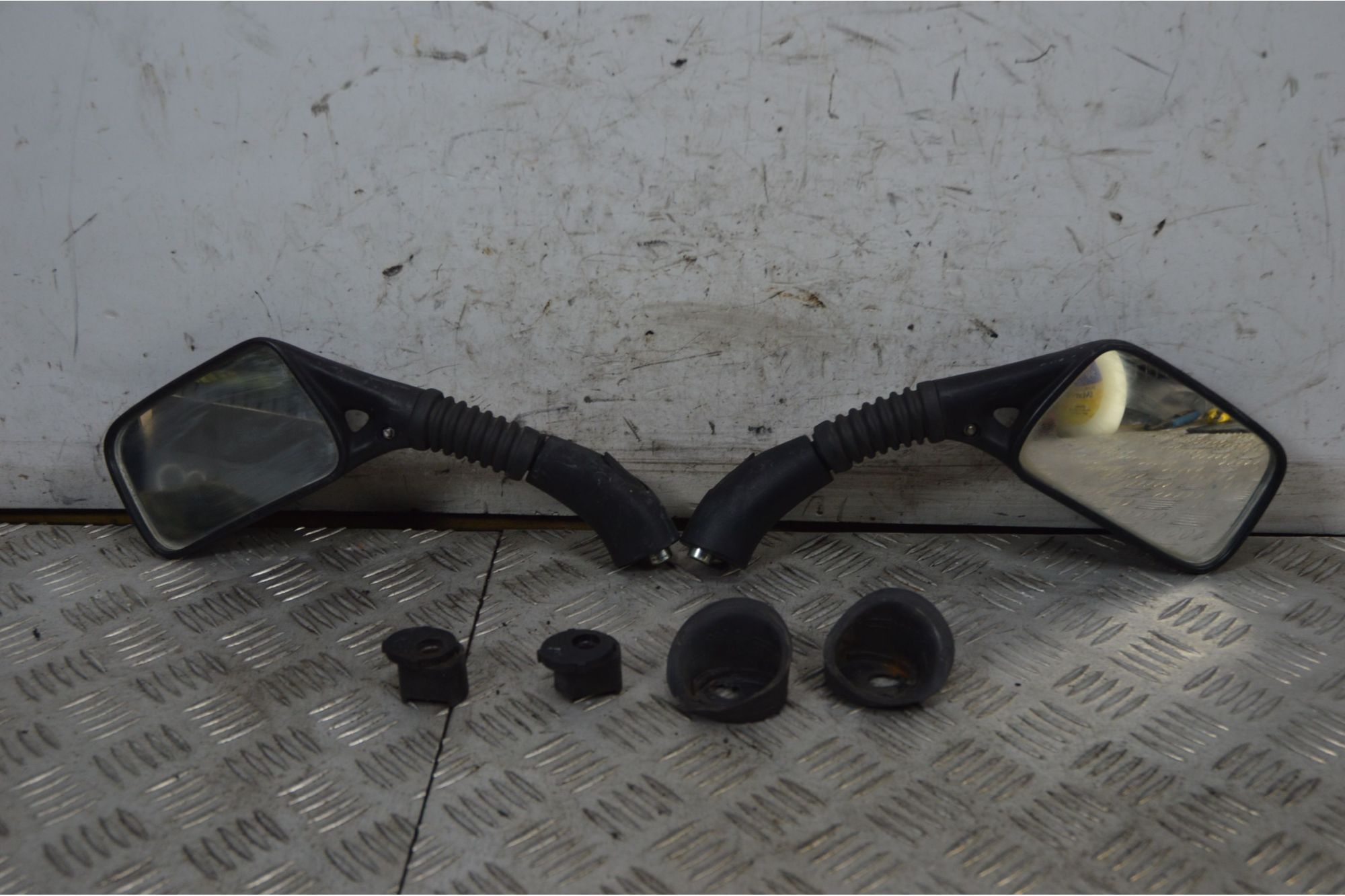 Coppia Specchietti Retrovisori Aprilia Leonardo 150 Dal 1996 al 2002  1733127488800