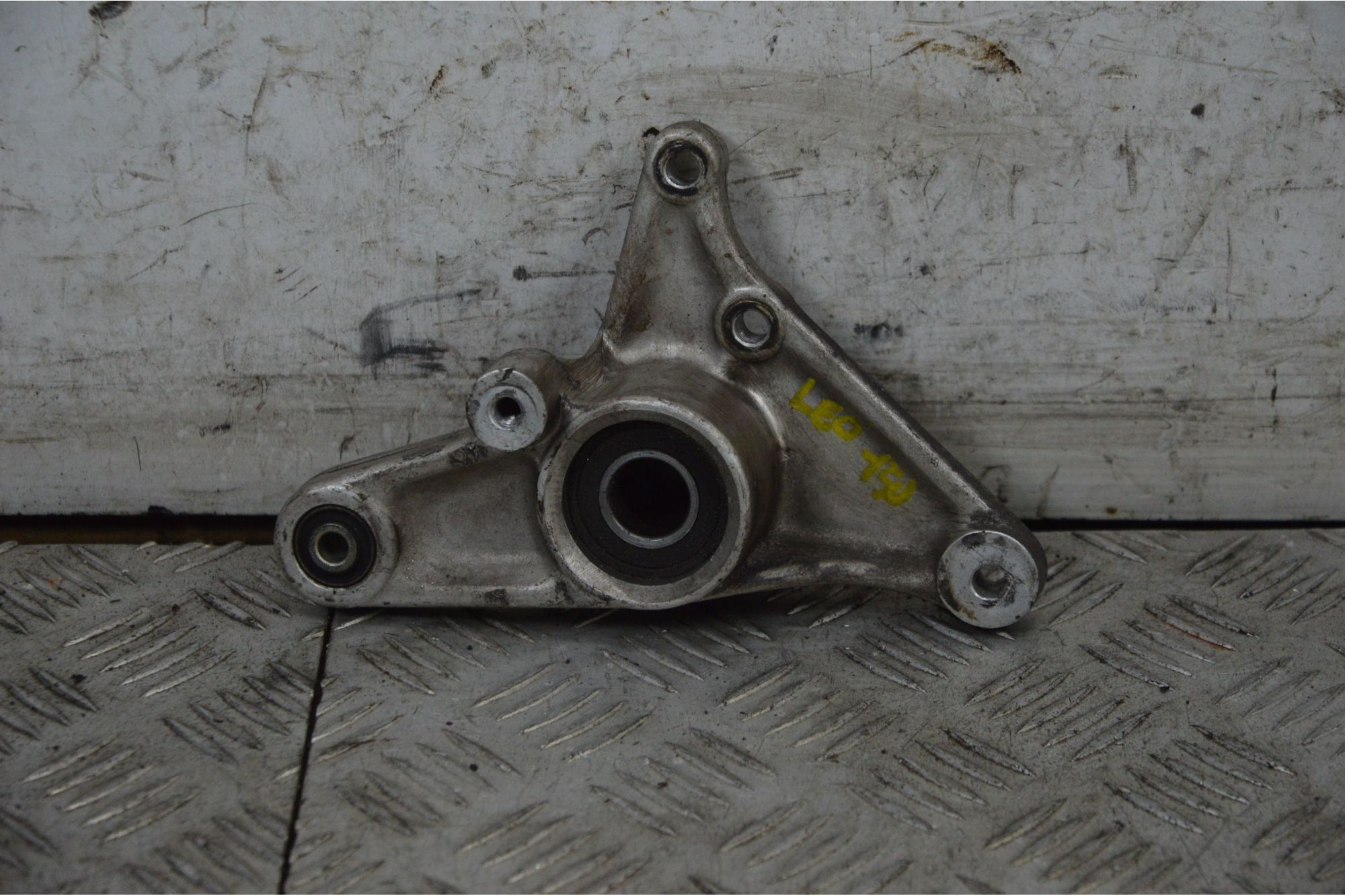 Staffa Supporto Marmitta Aprilia Leonardo150 Dal 1996 al 2002  1733136648561